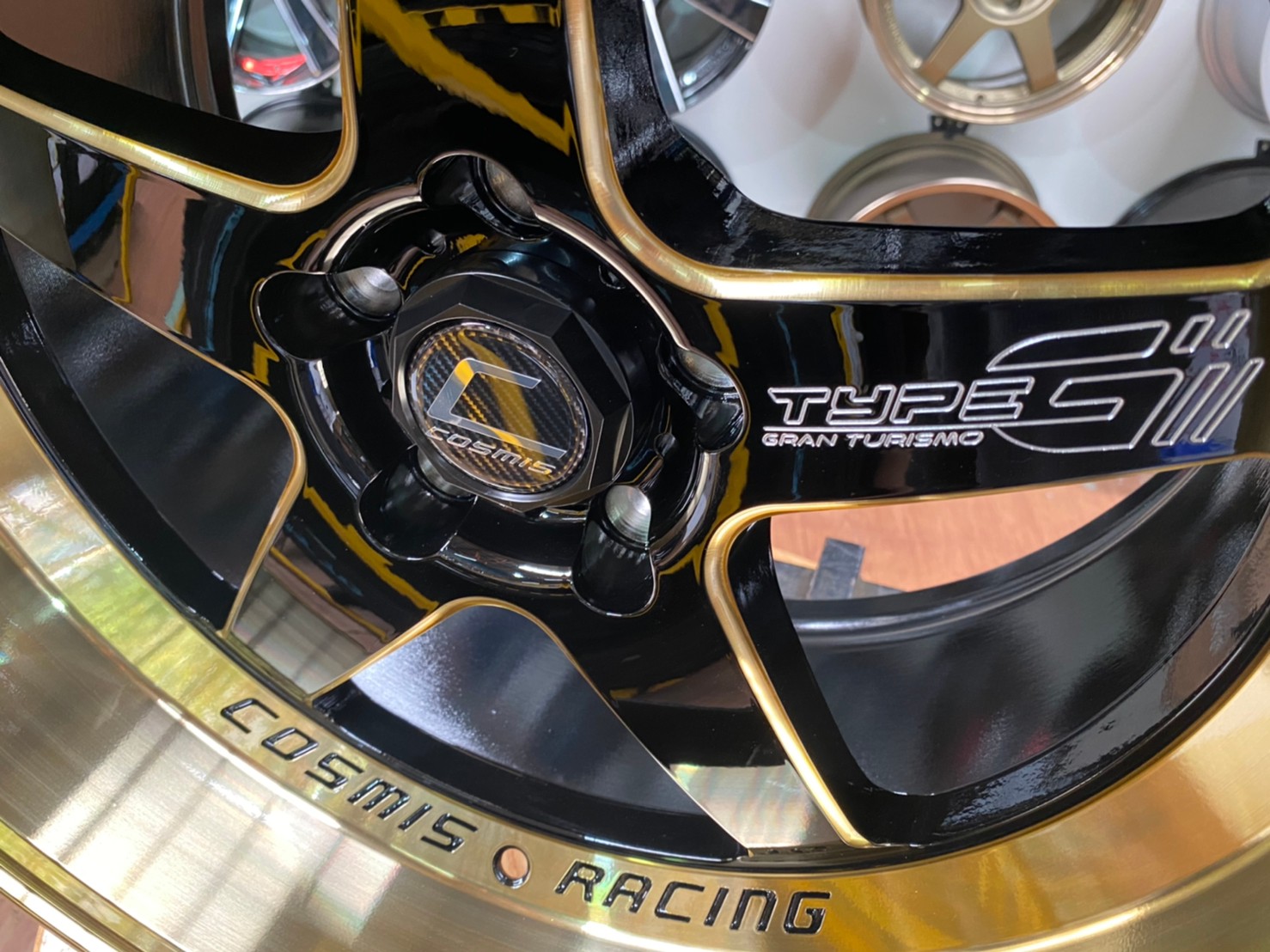 ล้อแม็กใหม่ขอบ18 5รู114.3 ลายใหม่ล่าสุด Cosmis TypeG Ver2 สีดำขอบก้านไดร์ทอง