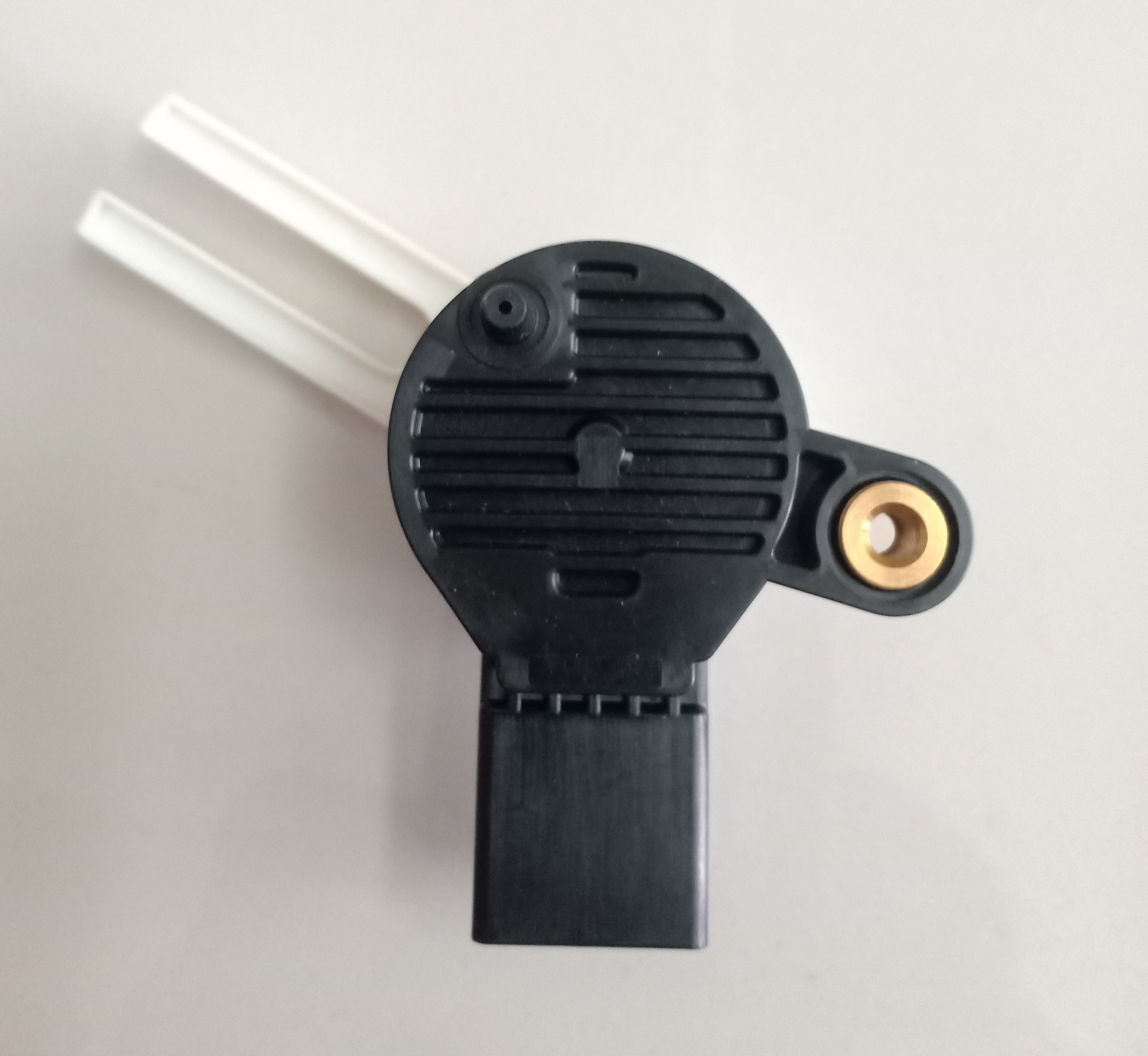 เซนเซอร์แป้นเบรค (แท้ GM) CAPTIVA c100 (ปี 2006-2011)