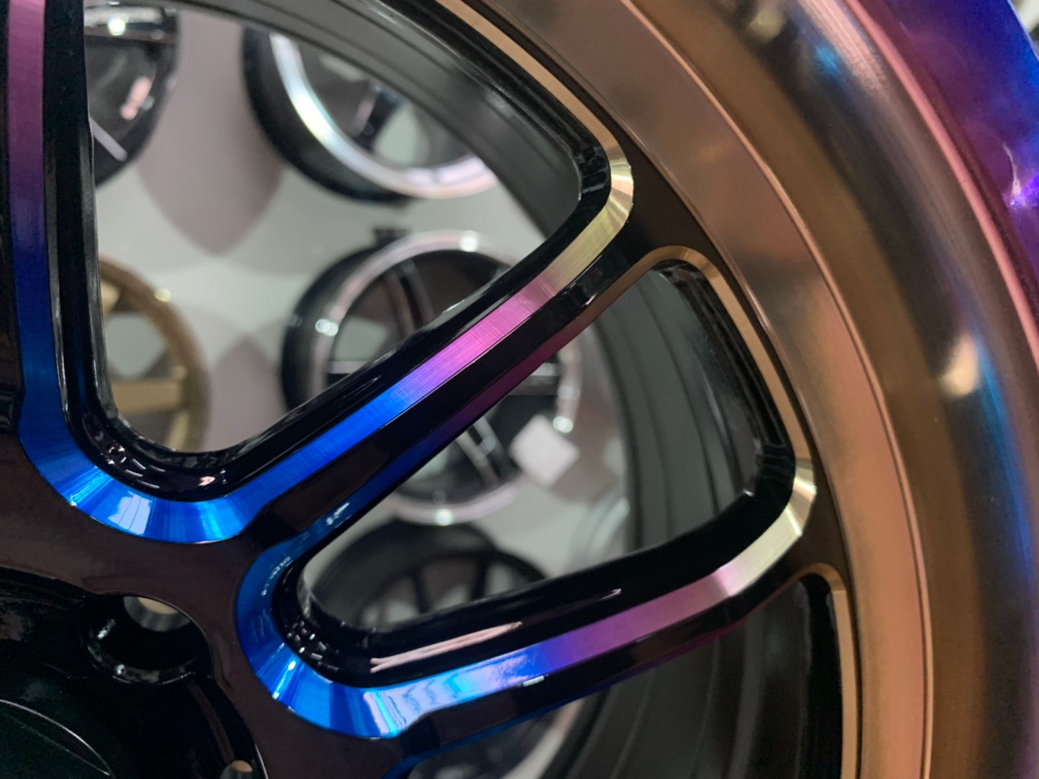 ล้อแม็กใหม่ขอบ15 Cosmis XT206R กว้าง8 4รู100 ออฟ30 CB67.1 สีไทเทเนียม