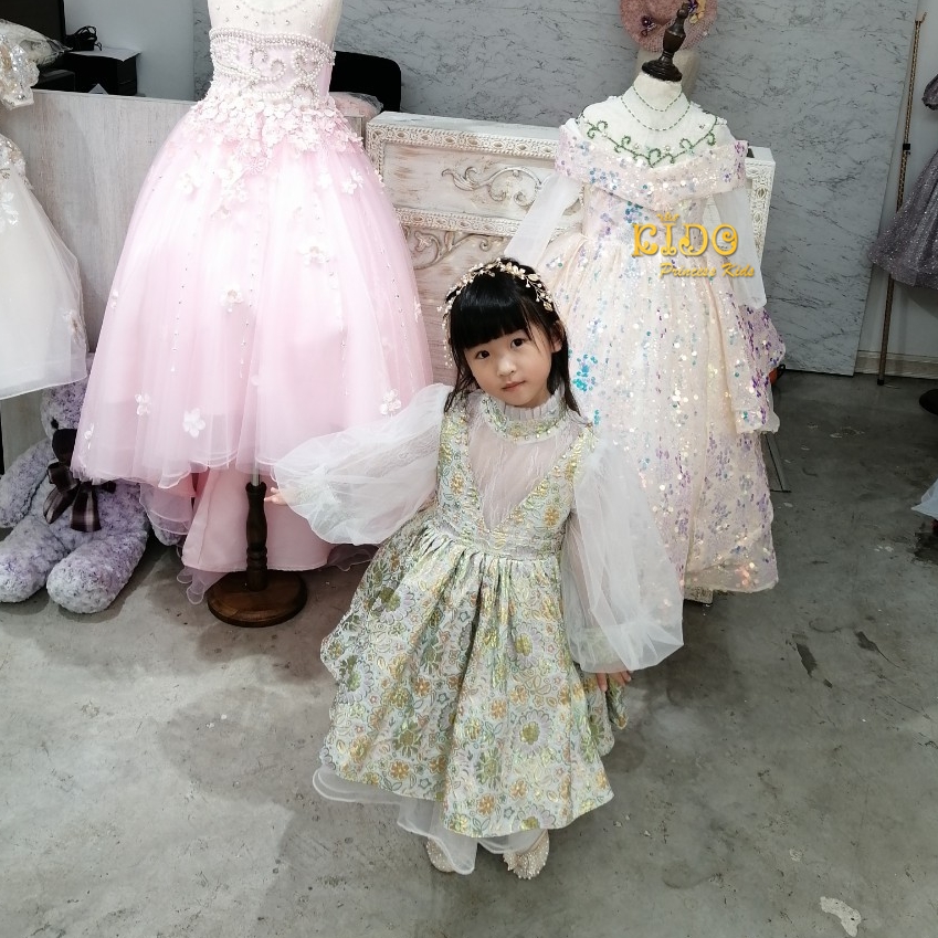 ชุดเจ้าหญิง(หน้าร้านอยู่รัชดา ลองได้ถ่ายรูปจากชุดจริง)W18331สีเขียวทอง แขนยาวซีทรู สวยหวานงานหรู กระโปรงสั้น