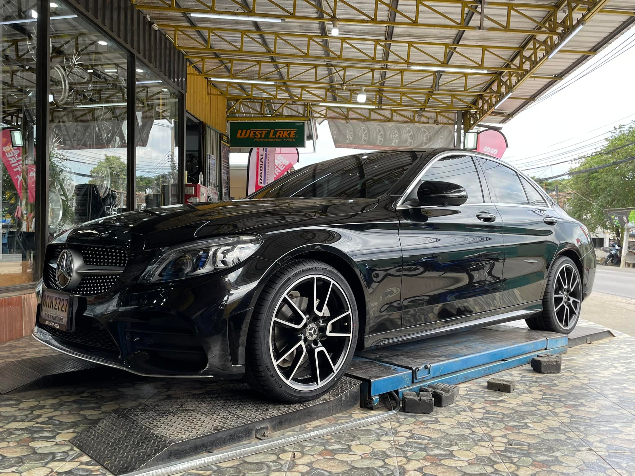 #Mercedes_Benz_C220d #ยางพรีเมียม สปอร์ตสมรรถนะการขับขี่สูง เปลี่ยนยาง #GITI_SportS2 225/40R19 #GITI_SportS2 255/35R19