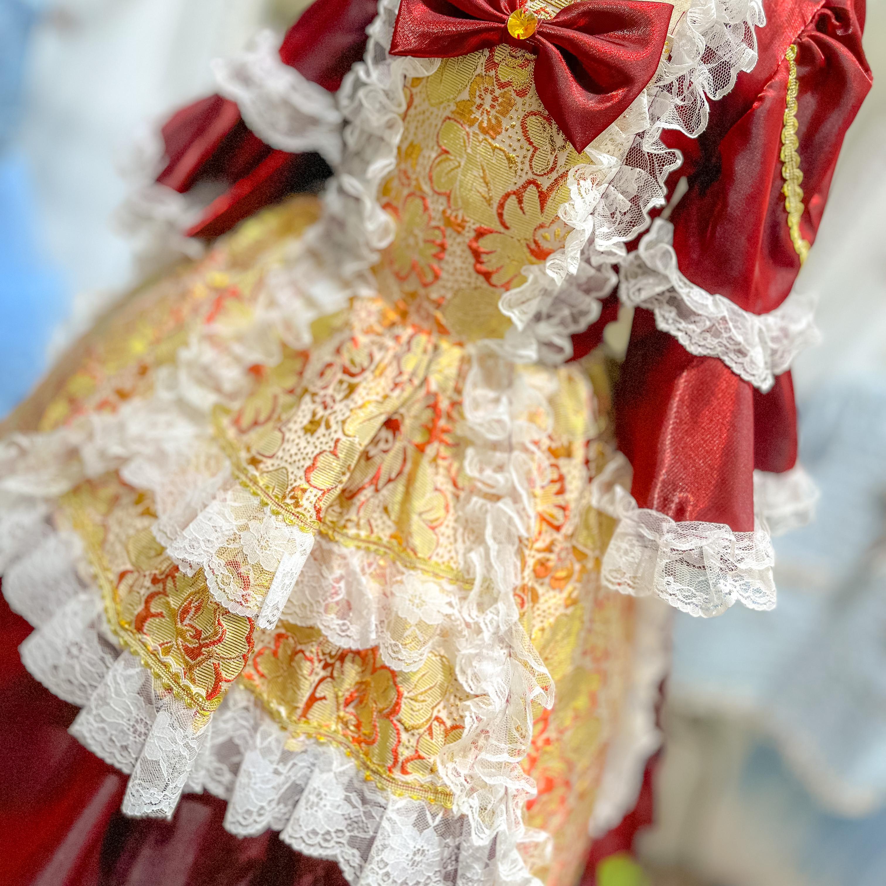 ชุดเดินแบบเด็ก(หน้าร้านอยู่รัชดา ลองได้ถ่ายรูปจากชุดจริง)W18432สีแดง ยุควิคตอเรีย กระโปรงยาว