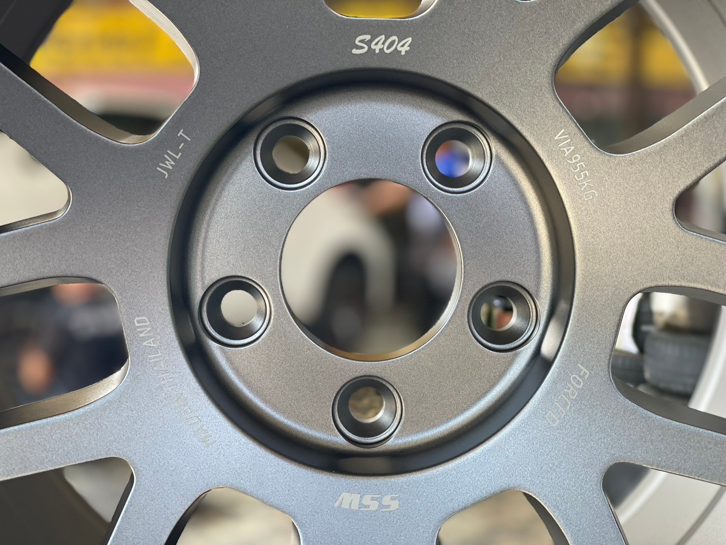 ล้อแม็กซ์ใหม่ขอบ16" SSW404 16x8 ET25 5x114.3 สีเทากัน สวยทนทาน คุณภาพดี ล้อมาตรฐานส่งออก