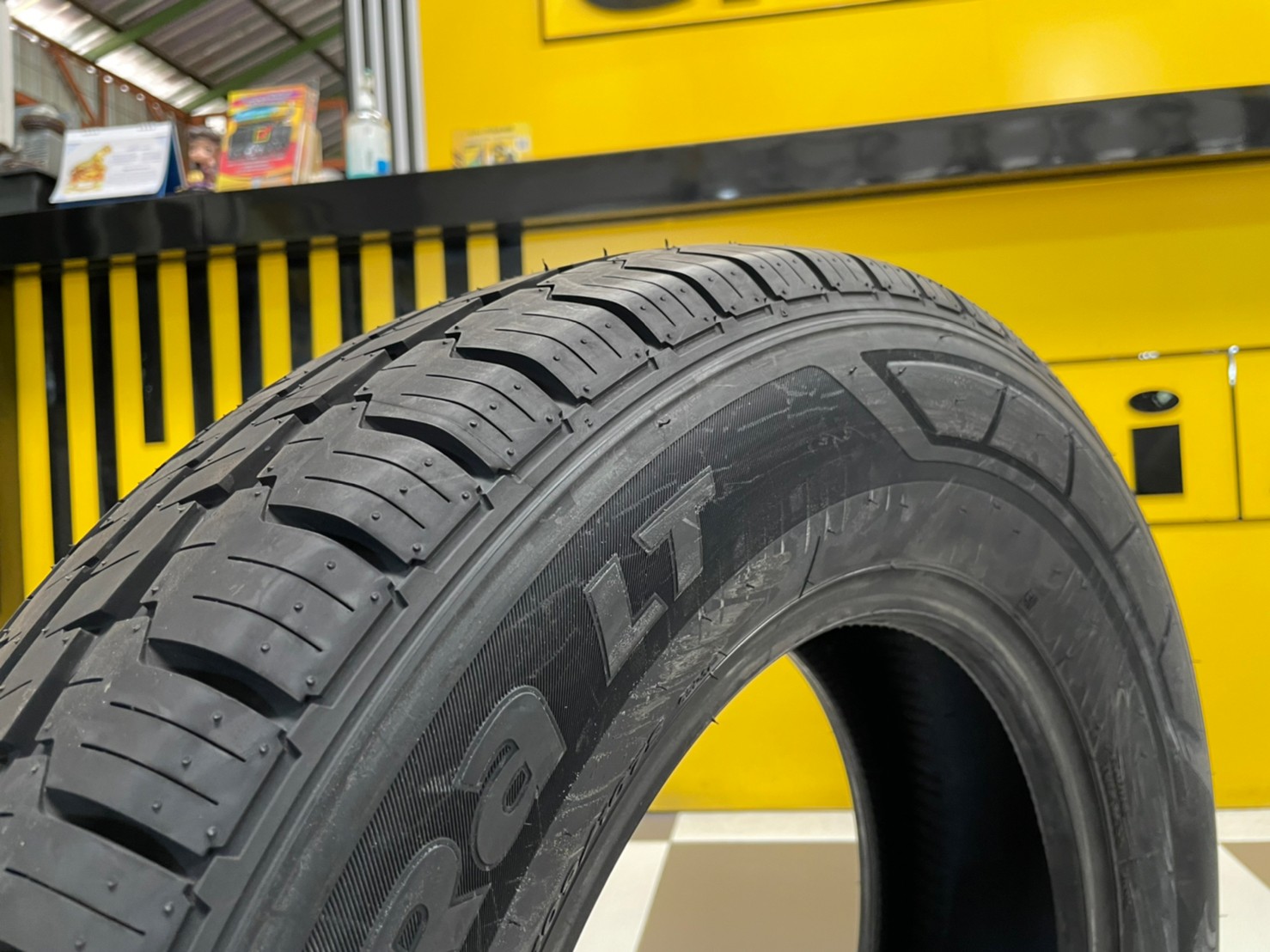 Hankook Vantra LT 215/70R15 ยางใหม่ปี2021 ยางกระบะ บรรทุกคุณภาพดี
