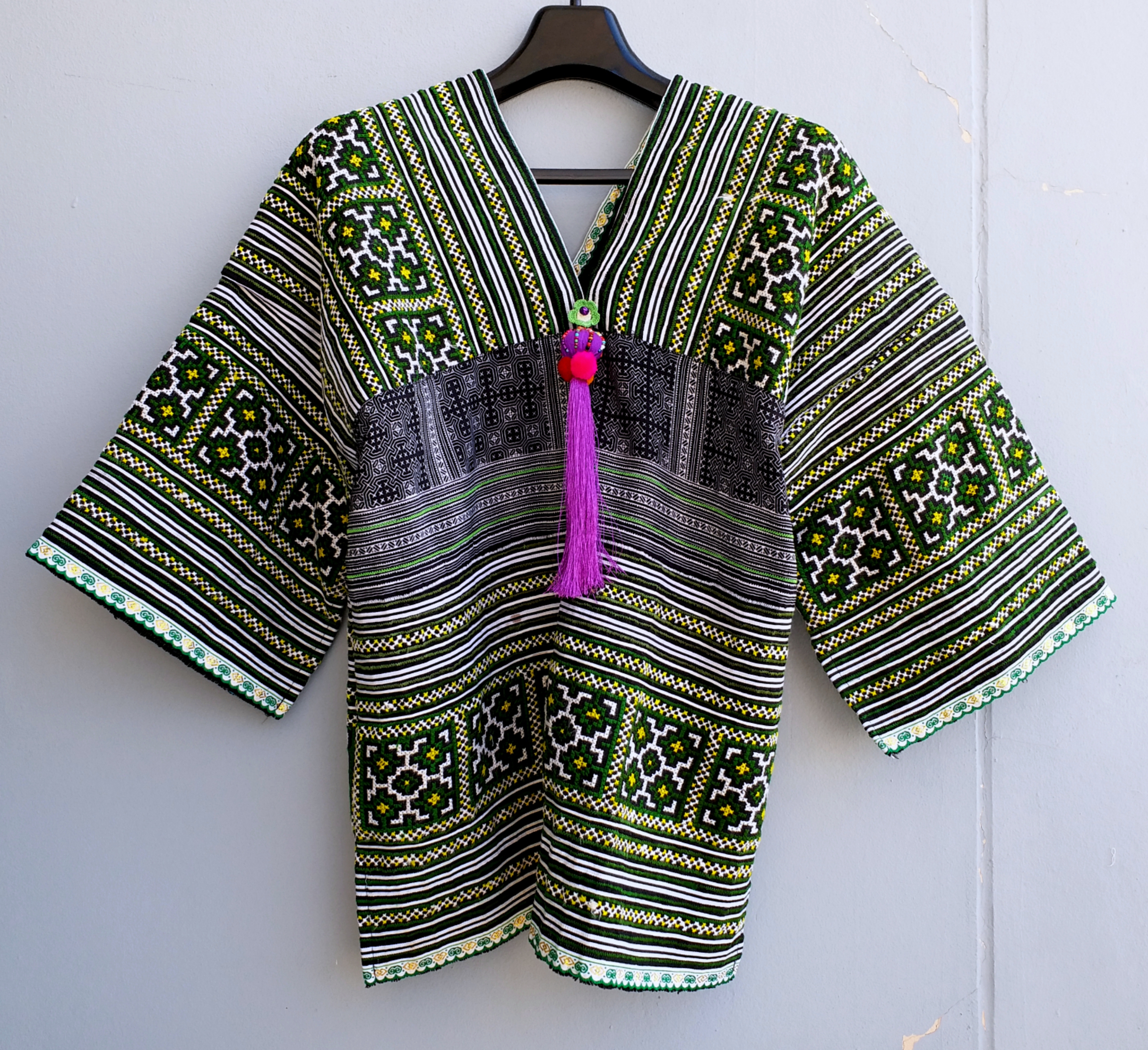 เสื้อผ้าชาวเขาแขนสามส่วน