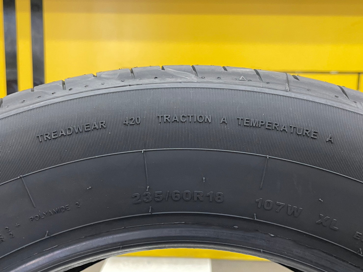 Giti Synergy H2 235/60R18 ยางใหม่ปี2023