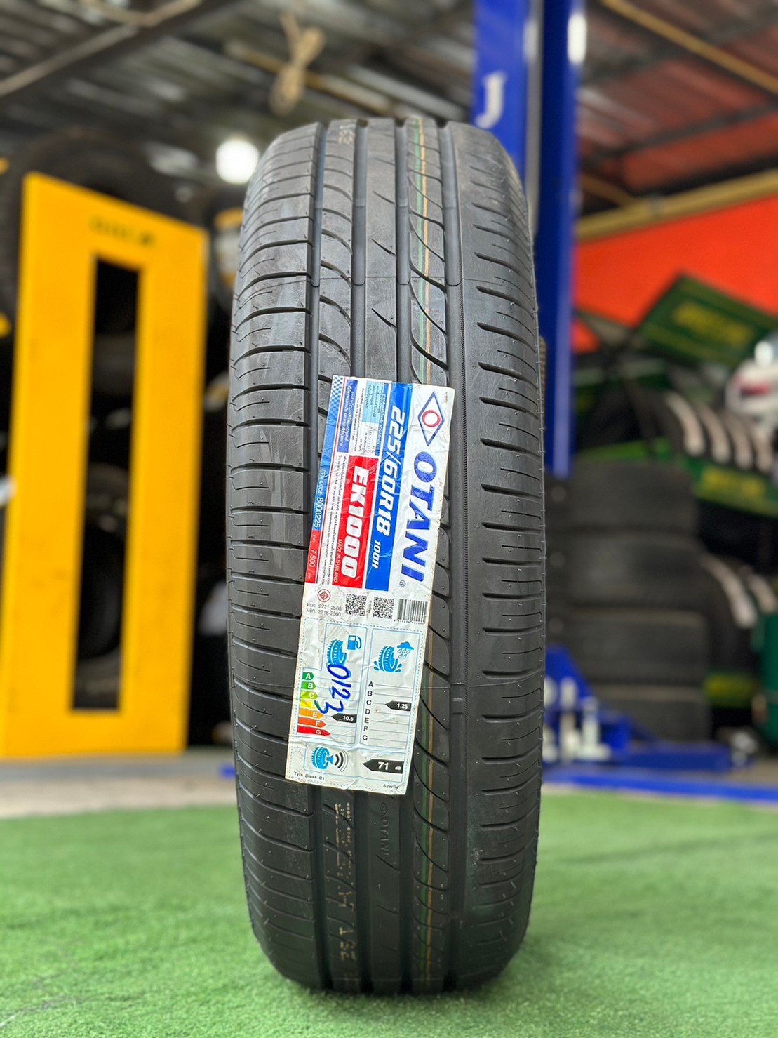 OTANI EK1000 225/60R18 ยางใหม่ปี2023 ราคาพิเศษพร้อมติดตั้งฟรี สามารถสอบถามเพิ่มเติมได้ค่ะ