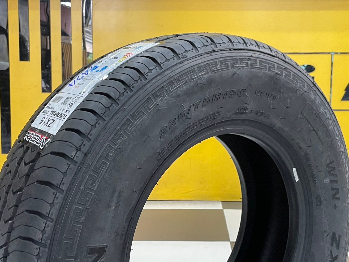 ยาง Arisun ZX15 225/75R15 ยางใหม่ปี2024 คุ้มค่า ทนทาน ผ้าใบ12ชั้น