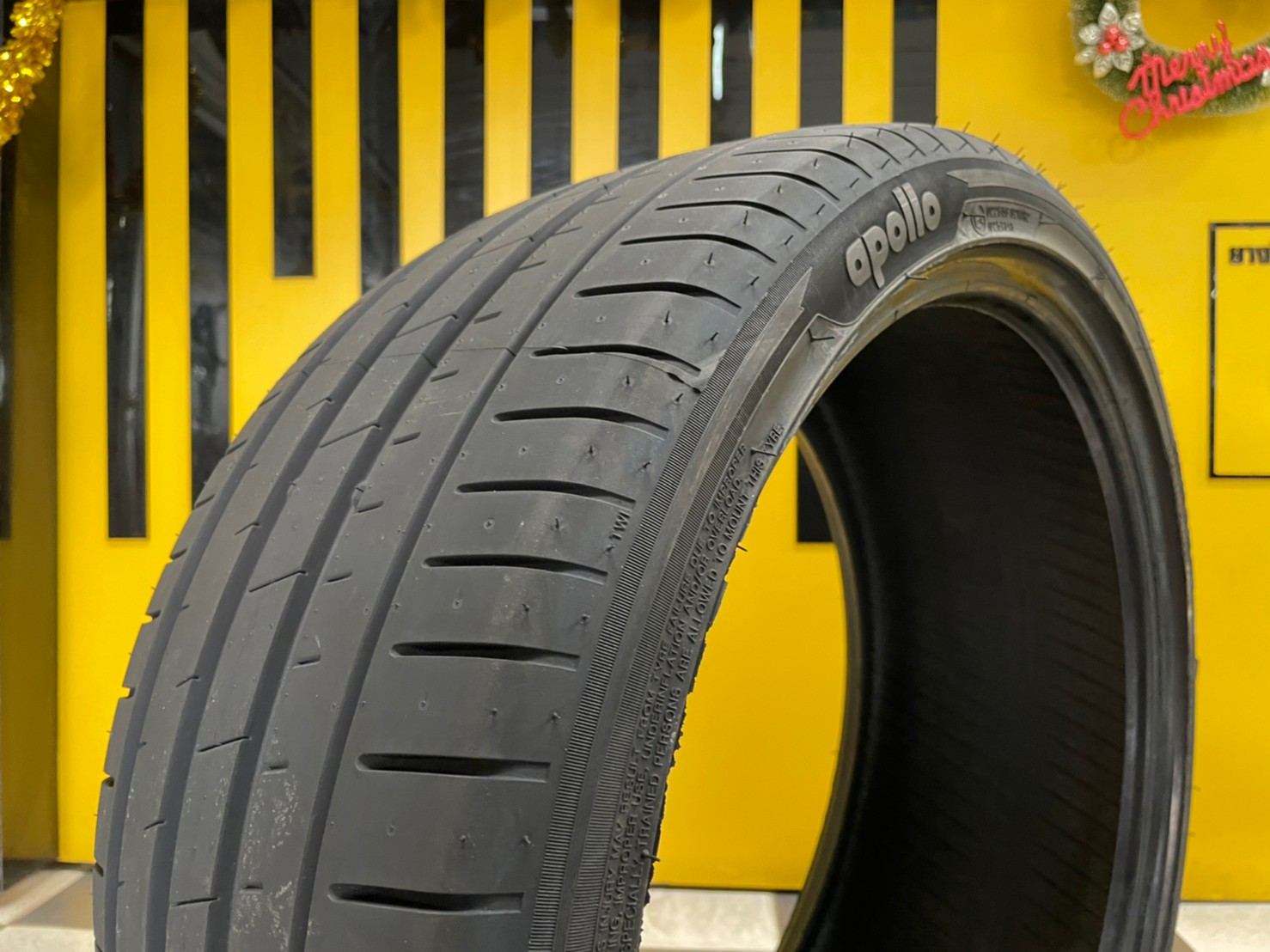 235/35R19 Apollo Aspire 4G+ ยางใหม่ปี2023