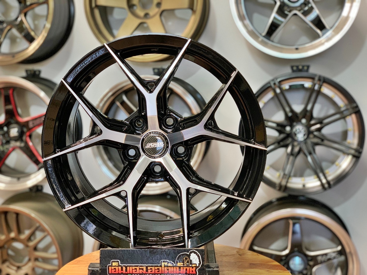 ล้อแม็กซ์ใหม่ขอบ17 SSW Stamford Sport Wheels รุ่น385 ขอบ17 กว้าง8 ออฟ38 5รู114 สีดำหน้าเงา สวยหรู