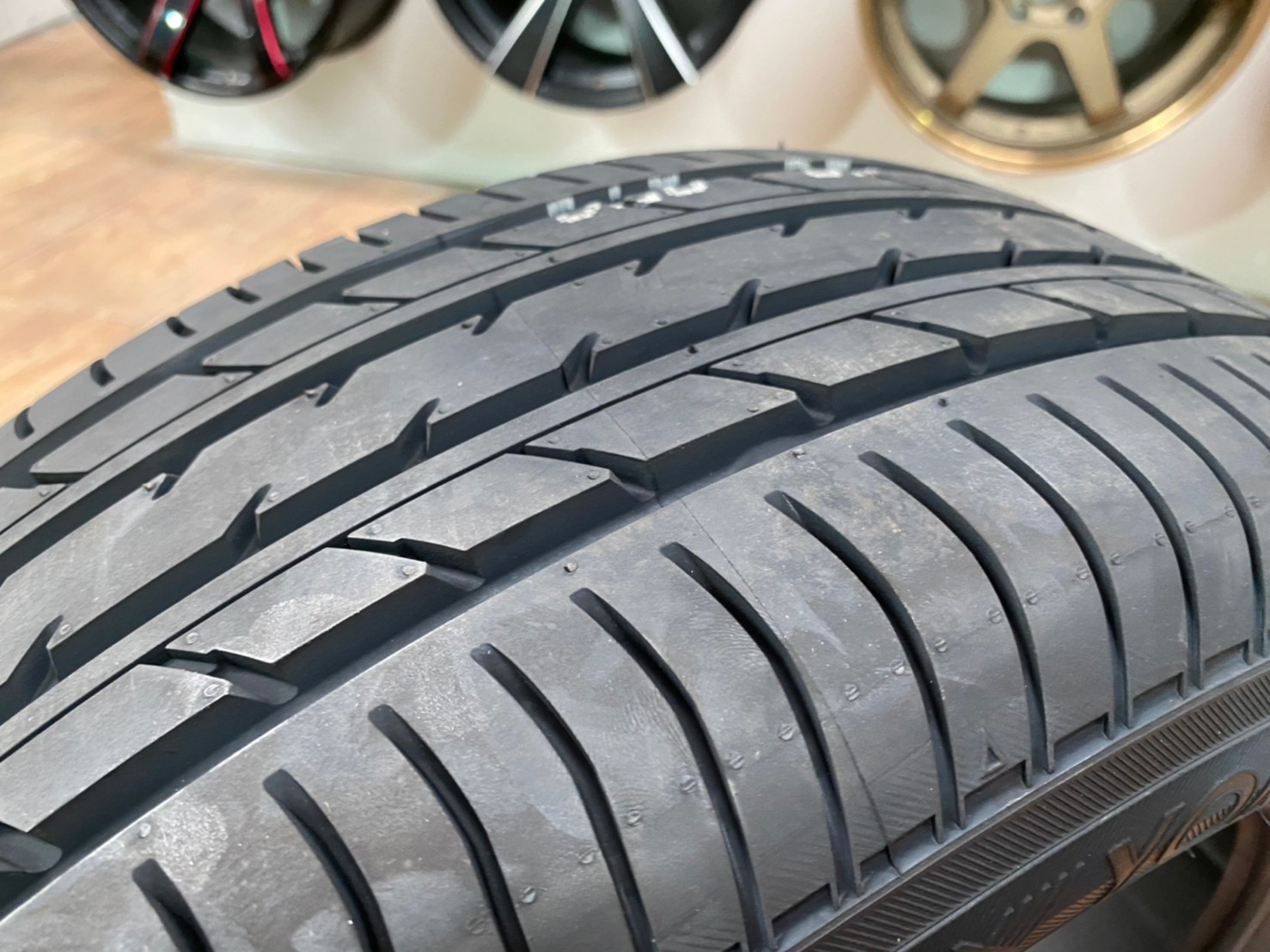 YOKOHAMA 205/55R16 ADVAN DB E70 ยางใหม่ปี2020