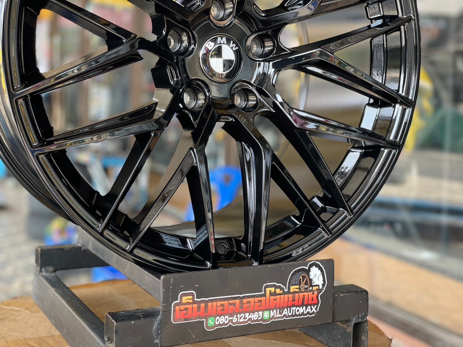 ล้อแม็กซ์ Vorsteiner (MF-1202) ขอบ 19นิ้ว สีดำเงา ล้อหน้า 8.5-19นิ้ว 5รู120 Offset38 CB72.6 ล้อหลัง 9.5-19นิ้ว 5รู120 Offset38 CB72.6