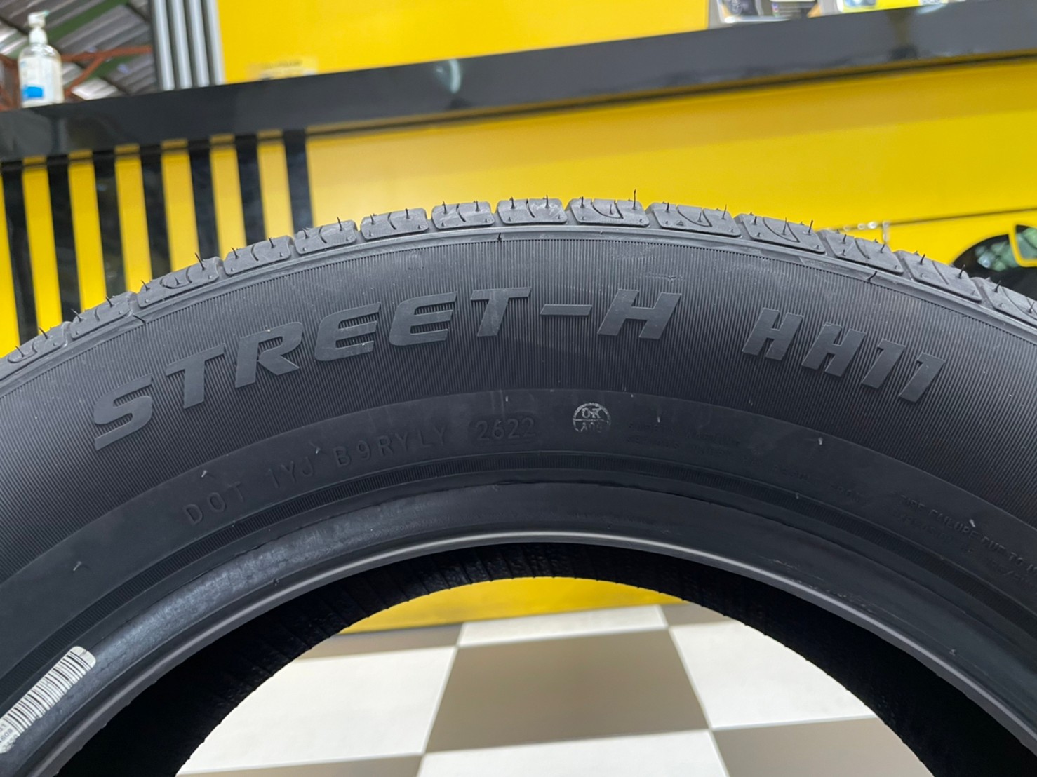 195/60R15 BLACKHAWK ยางใหม่รับประกัน100วันดคลมฟรีทุกกรณี จัดส่งฟรี ติดตั้งฟรี ยางใหม่ปี2022