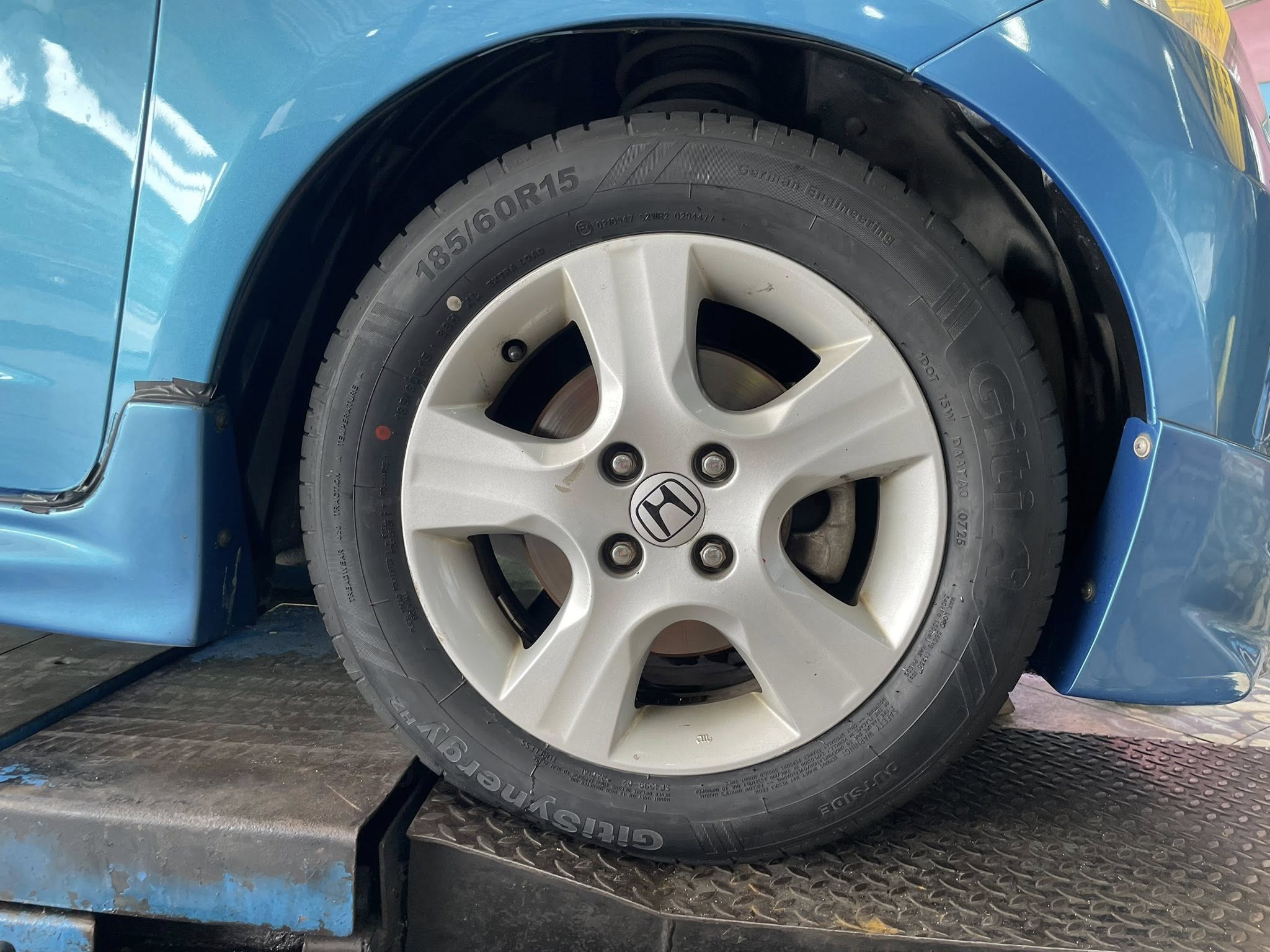 HONDA_JAZZ🚘 🛞เปลี่ยนยาง 🐘#GITI_SynergyH2_185/60R15 🛞