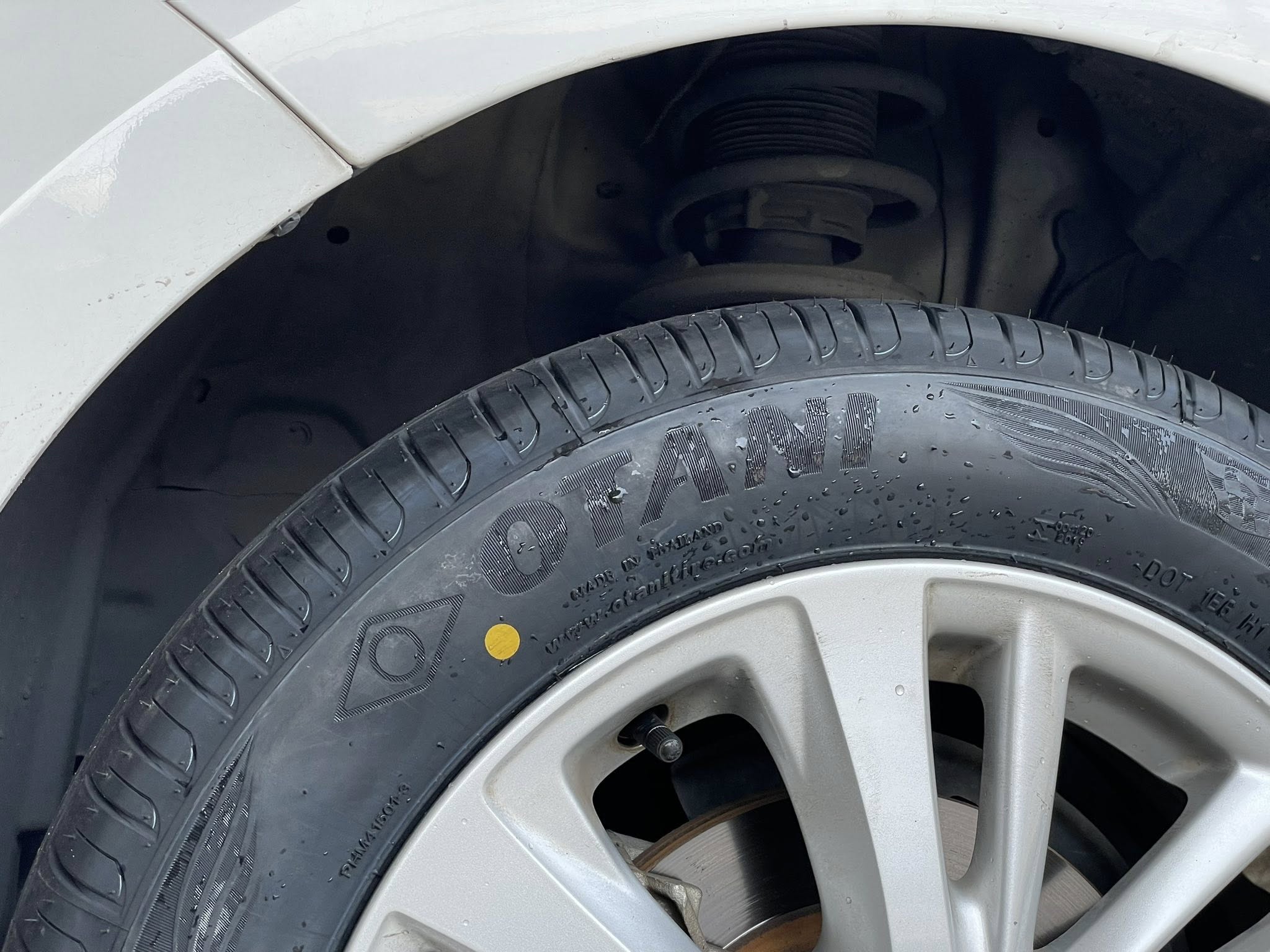 #TOYOTA_YARIS 🚘เปลี่ยนยาง 🛞🐘#OTANI_EK1000_185/60R15