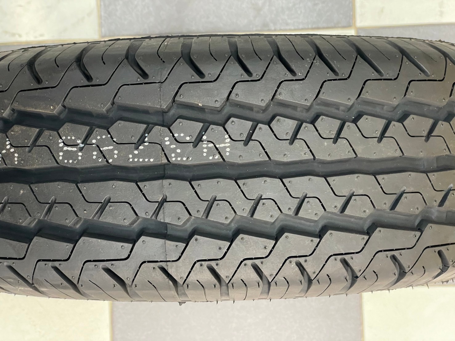 ยางใหม่จีที Giti Van600 195R14C ยางใหม่ปี2024