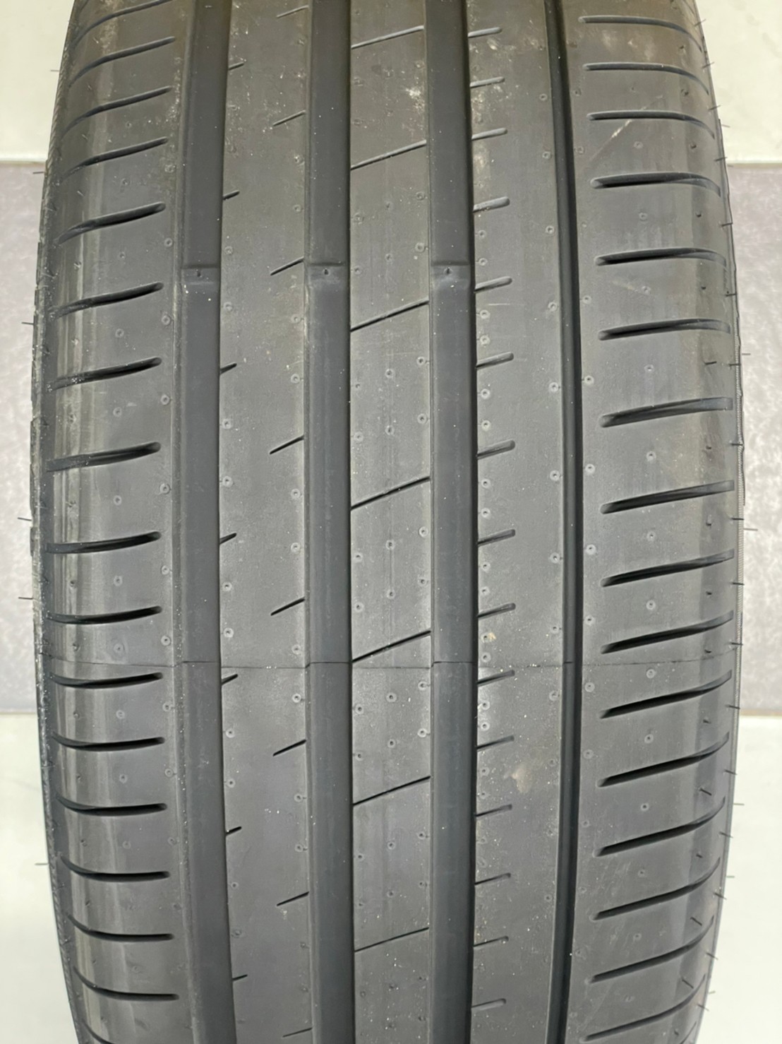 235/35R19 Apollo Aspire 4G+ ยางใหม่ปี2023