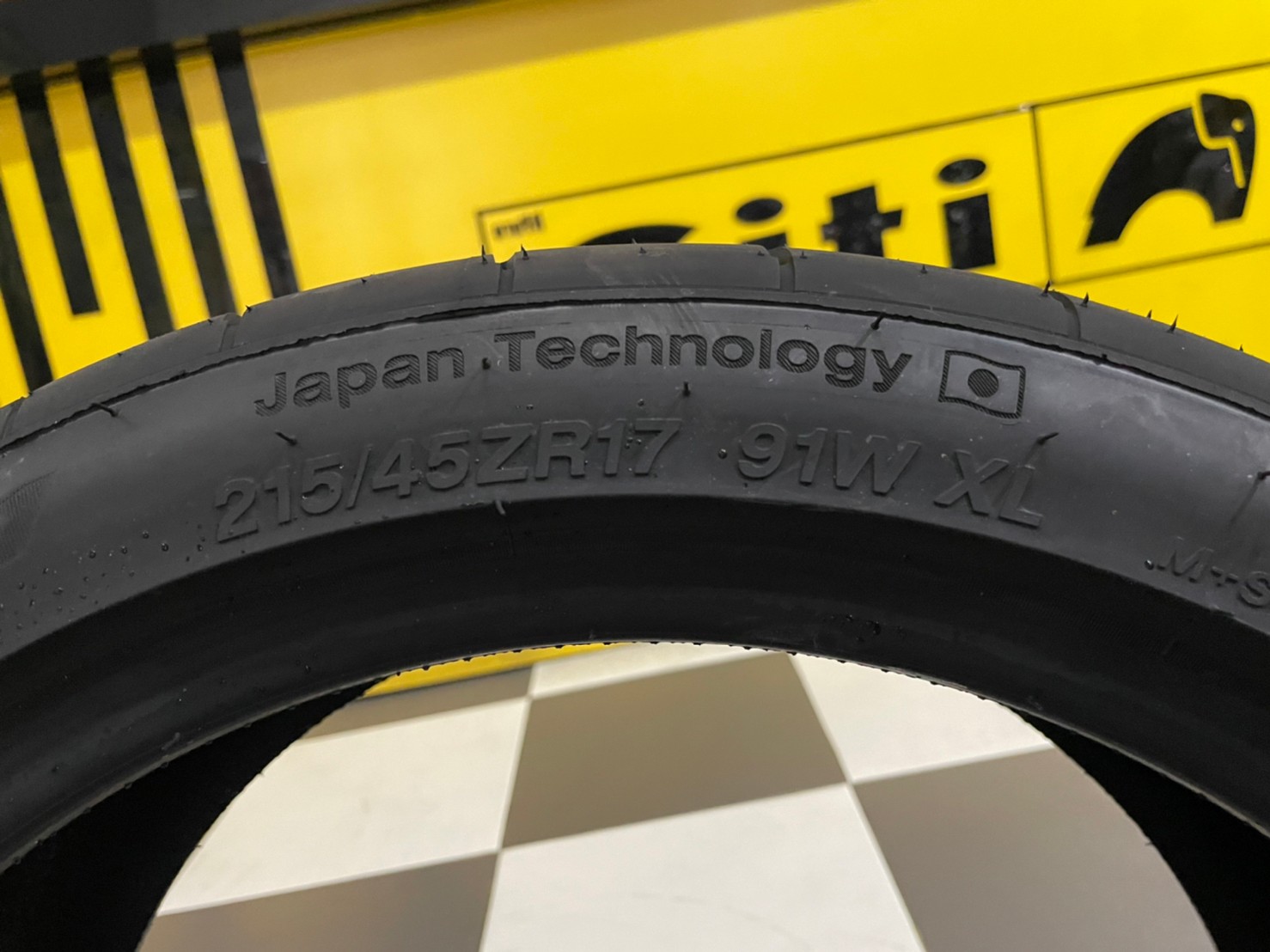 KINTO FORZA 001 ขนาด215/45R17 Treadwear 280 นุ่มหนึบคุณภาพดี