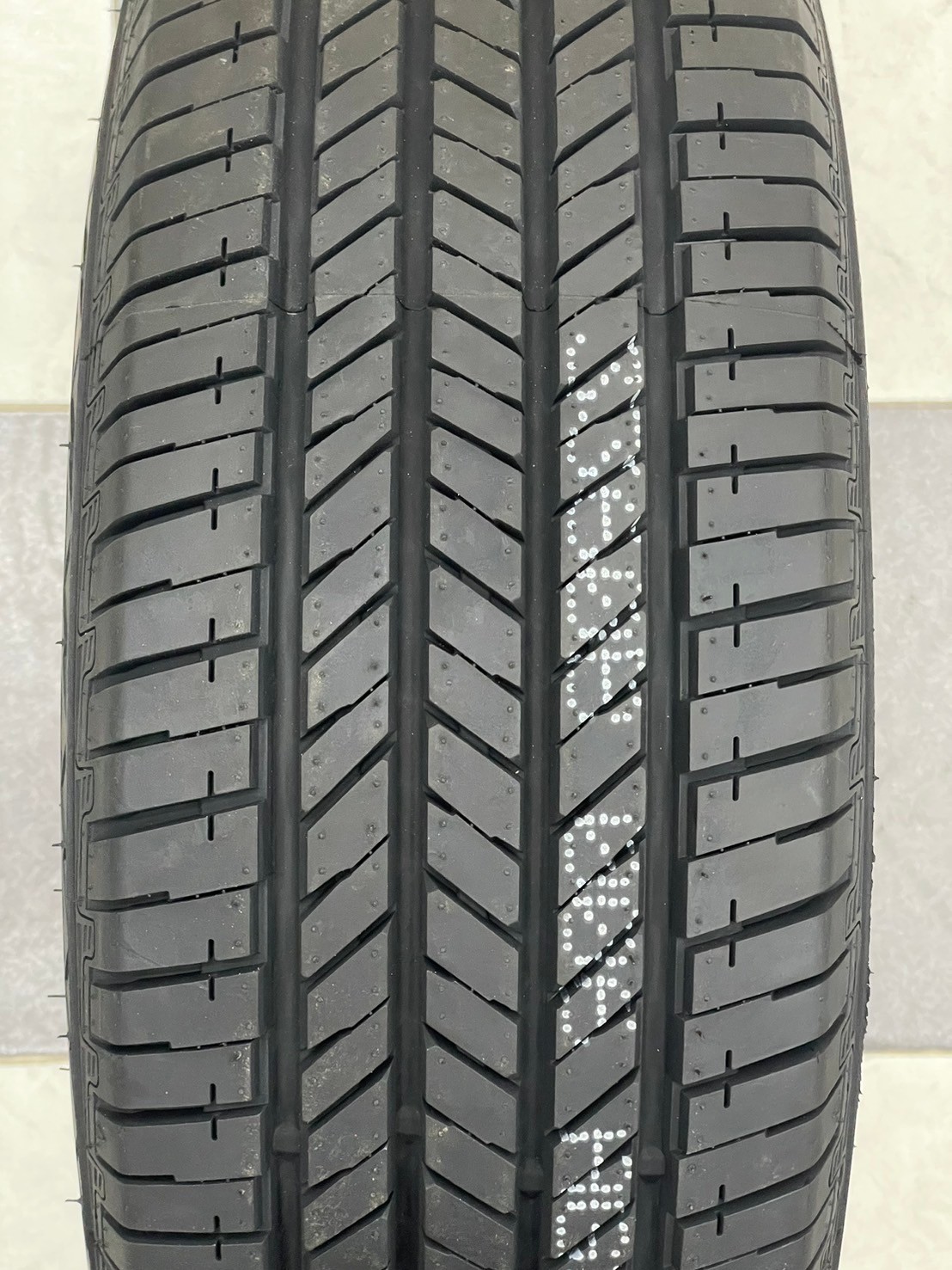 225/70R16 GITI 4x4 HT152 ยางทางเรียบตัวหนังสือสีขาว นุ่มเงียบ ยางรถยนต์คุณภาพดี สมรรถนะสูง ยางใหม่ปี2024