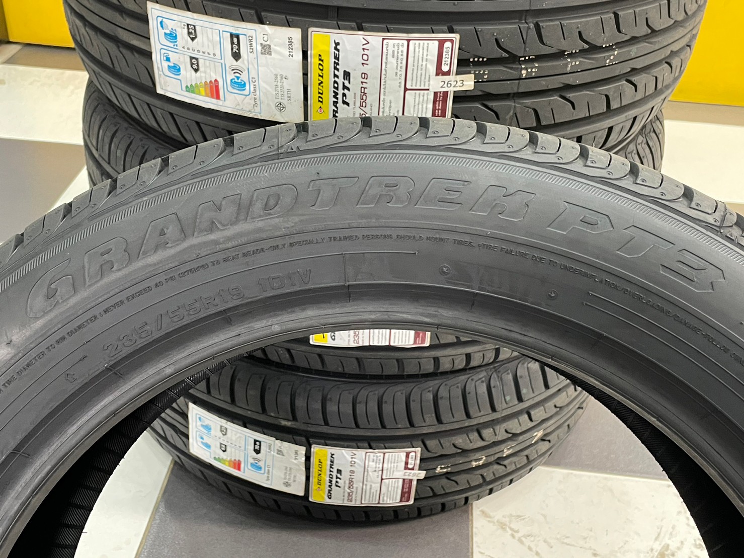 DUNLOP GRANDTREK PT3 235/55R19 ยางใหม่ปี2023