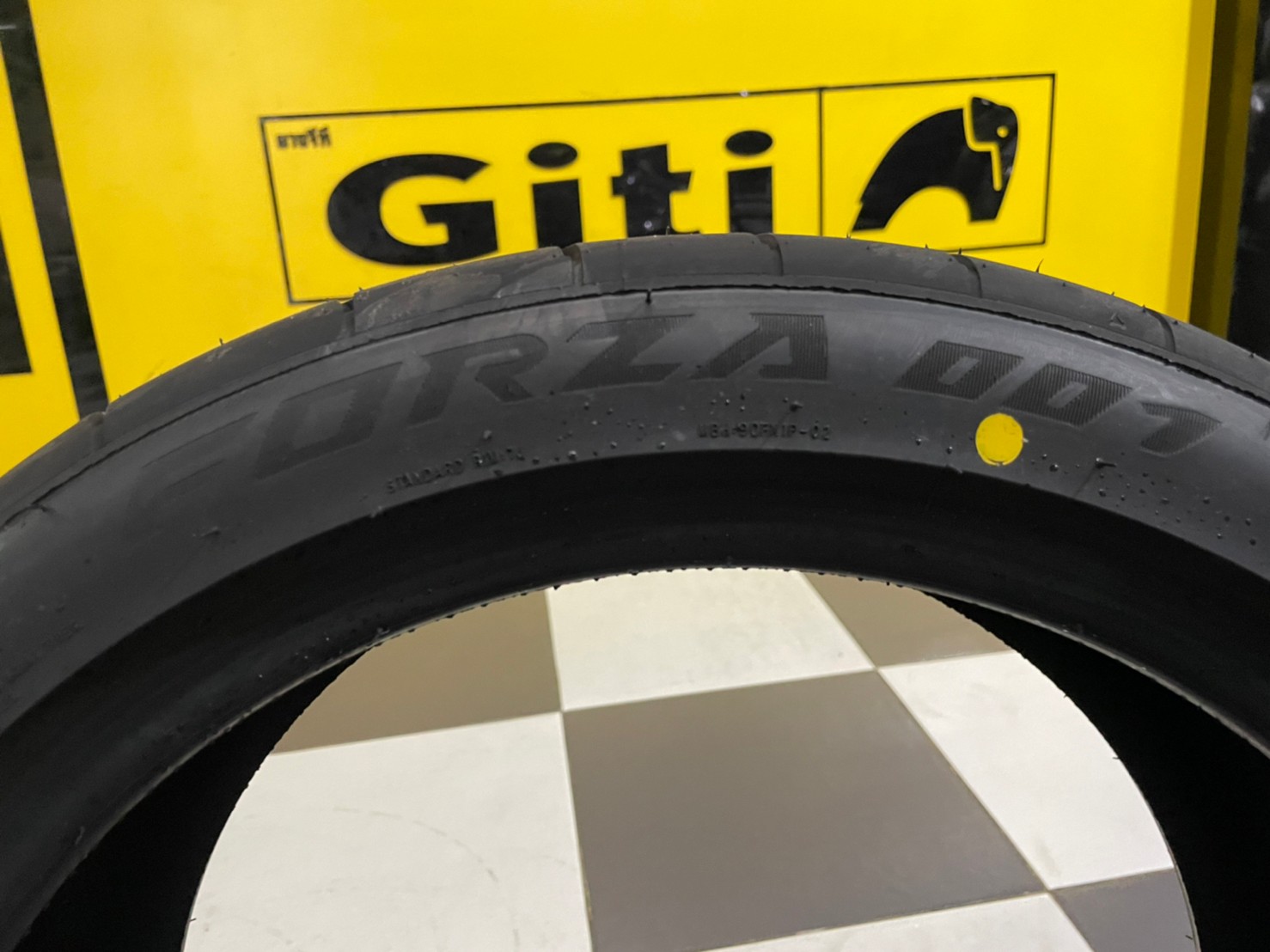 KINTO FORZA 001 ขนาด215/45R17 Treadwear 280 นุ่มหนึบคุณภาพดี