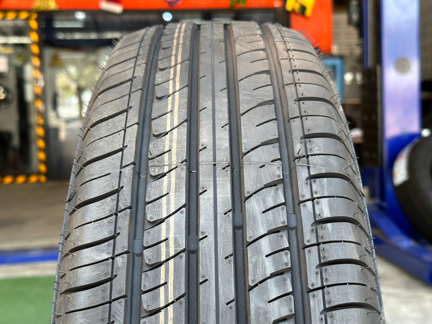 OTANI MK2000 225/75R15 ยางใหม่ ราคาพิเศษพร้อมติดตั้งฟรี สามารถสอบถามเพิ่มเติมได้ค่ะ