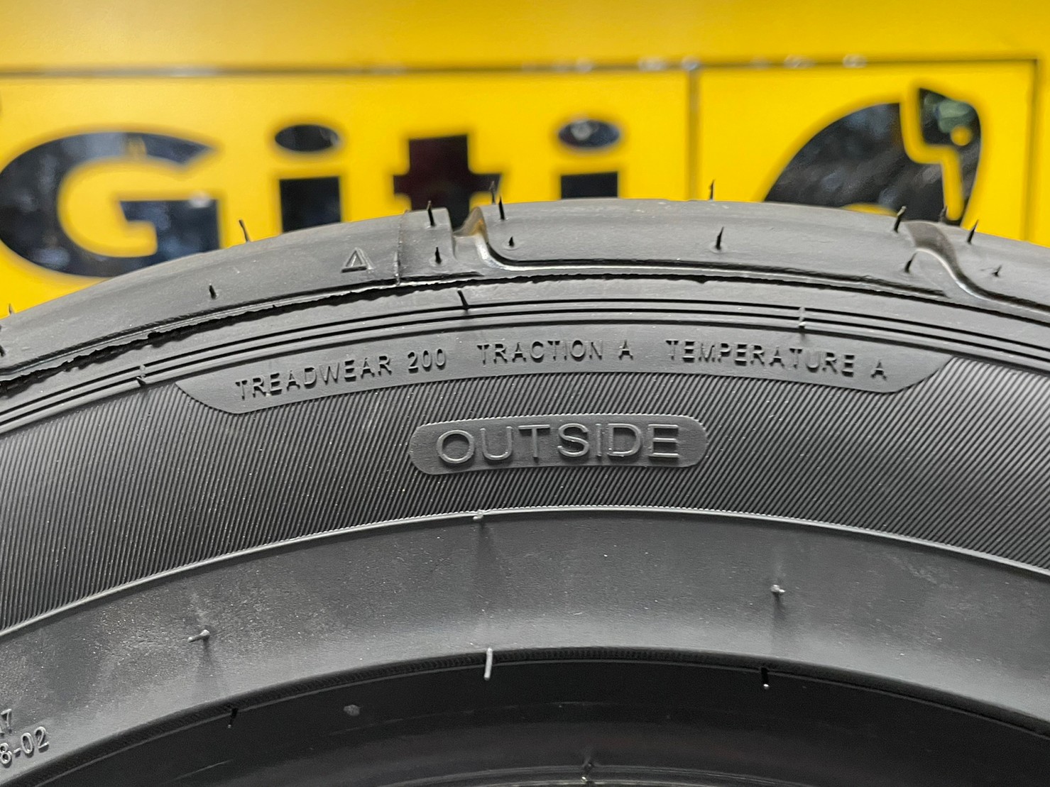 ยาง GT RADIAL CHAMPIRO SX2 195/55R15 ยางใหม่ปี2023