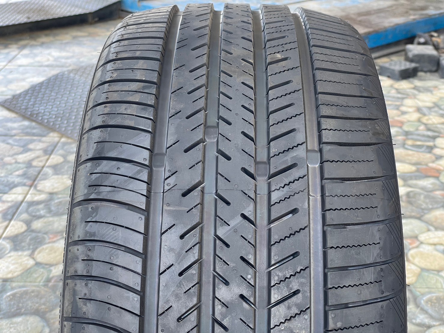 ATLAS FORCE UHP 235/35R19 ยางใหม่ปี2023