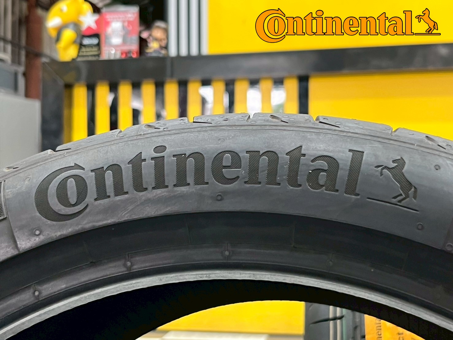 ยางใหม่ Continental MaxContact™ MC6 ขนาด 265/35R18 ยางใหม่ปี2023