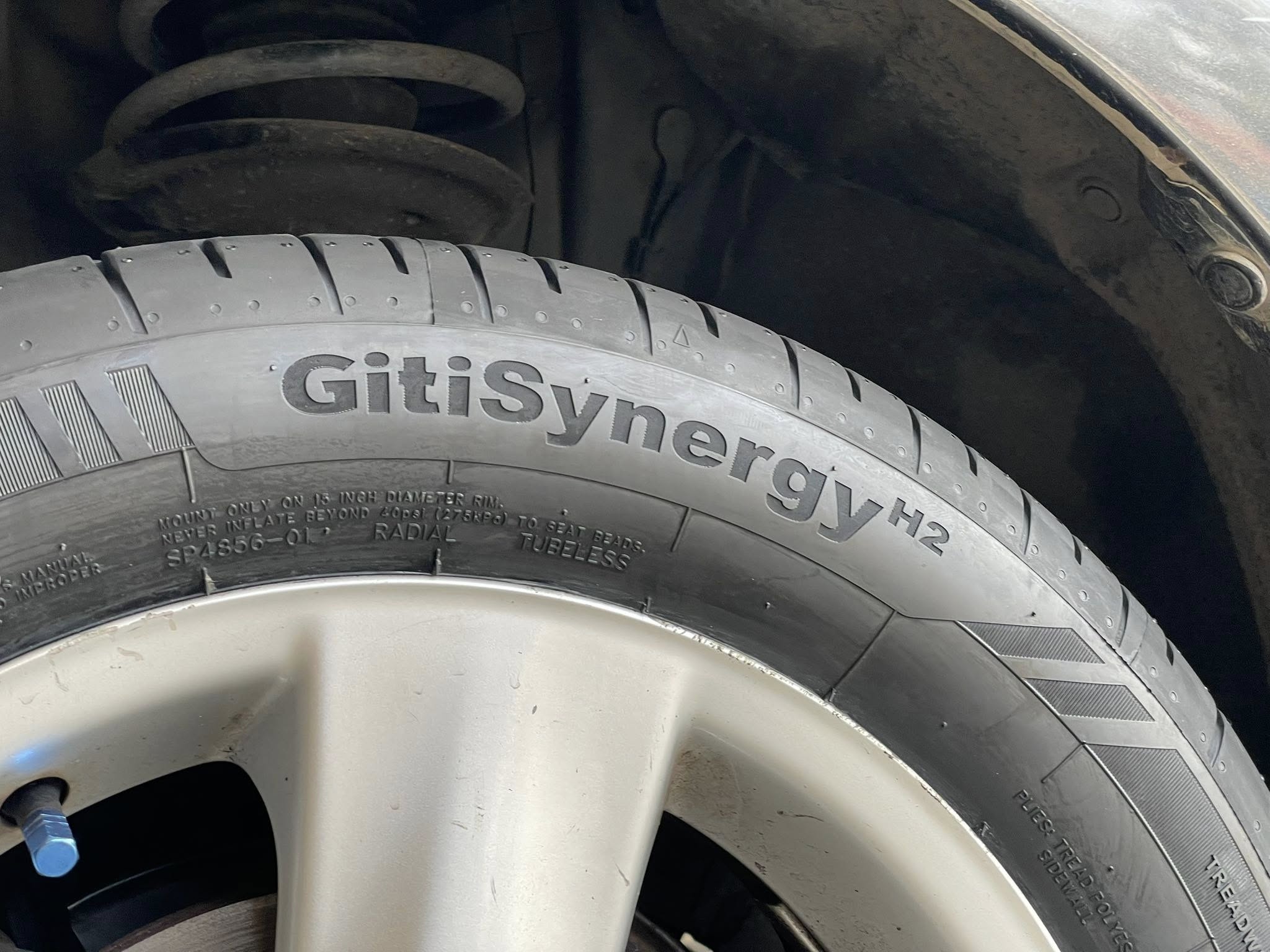 🛞❤️ #TOYOTA_VIOS🚘เปลี่ยนยาง 🛞🐘#GITI_SynergyH2_195/55R15 #ยางคุณภาพดีนุ่มเงียบ