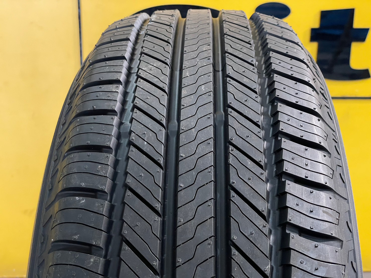 ยางใหม่ YOKOHAMA Geolandar CV G058 235/60R17 ยางปี2023