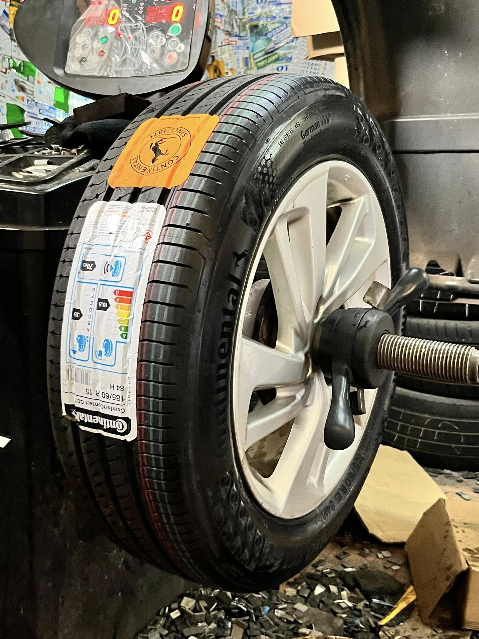 #HONDA_JAZZ🚘เปลี่ยนยาง 🛞🐘#Continental_CC7_185/60R15