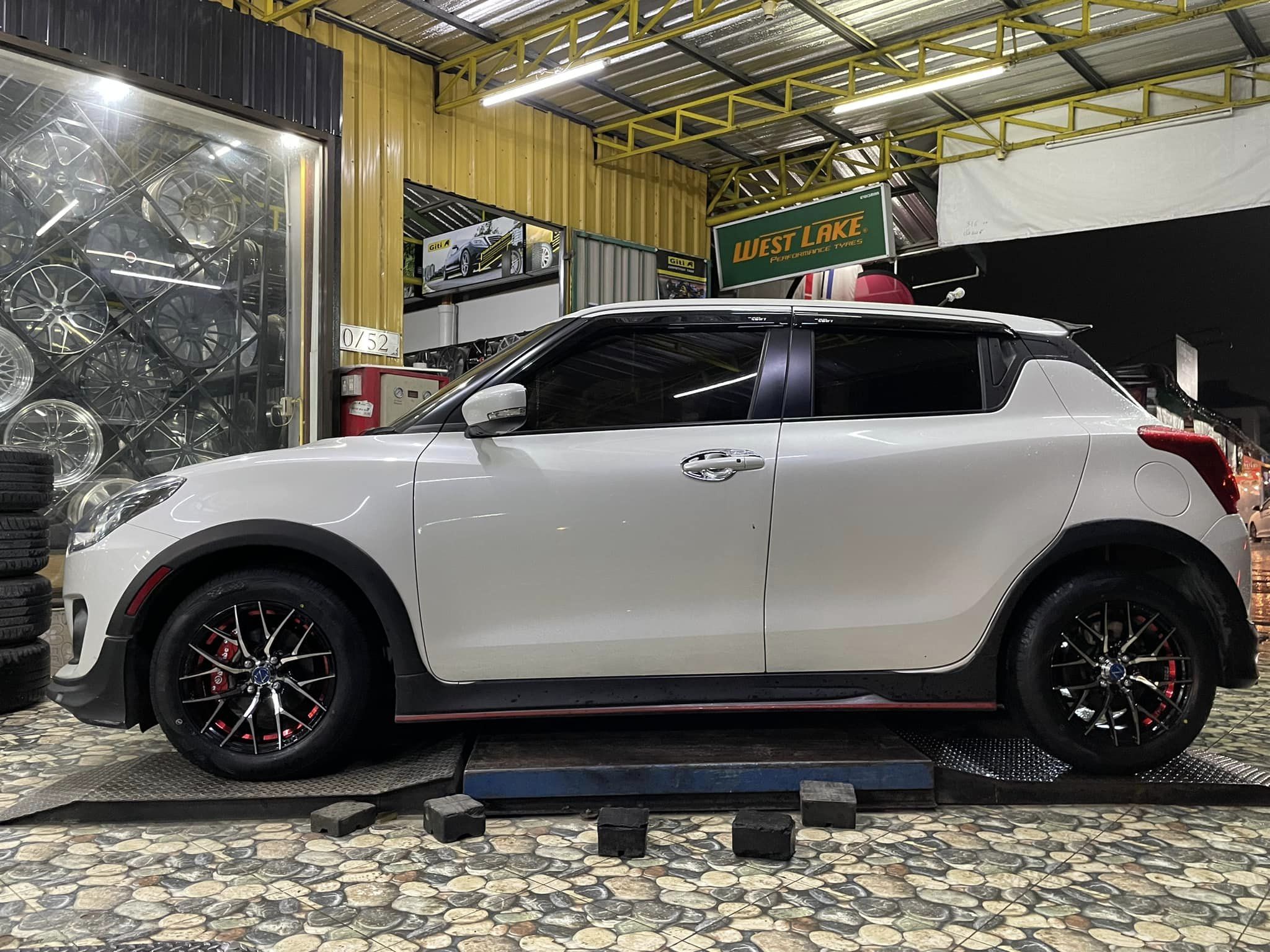 #Suzuki_Swift #จัดชุดล้อพร้อมยาง สวยหรู ราคาเบาๆ #ล้อแม็กซ์NAYA-F153 15x7 ET35 4x100 #อันเดอร์คัตแดง #OTANI_EK1000 195/60R15
