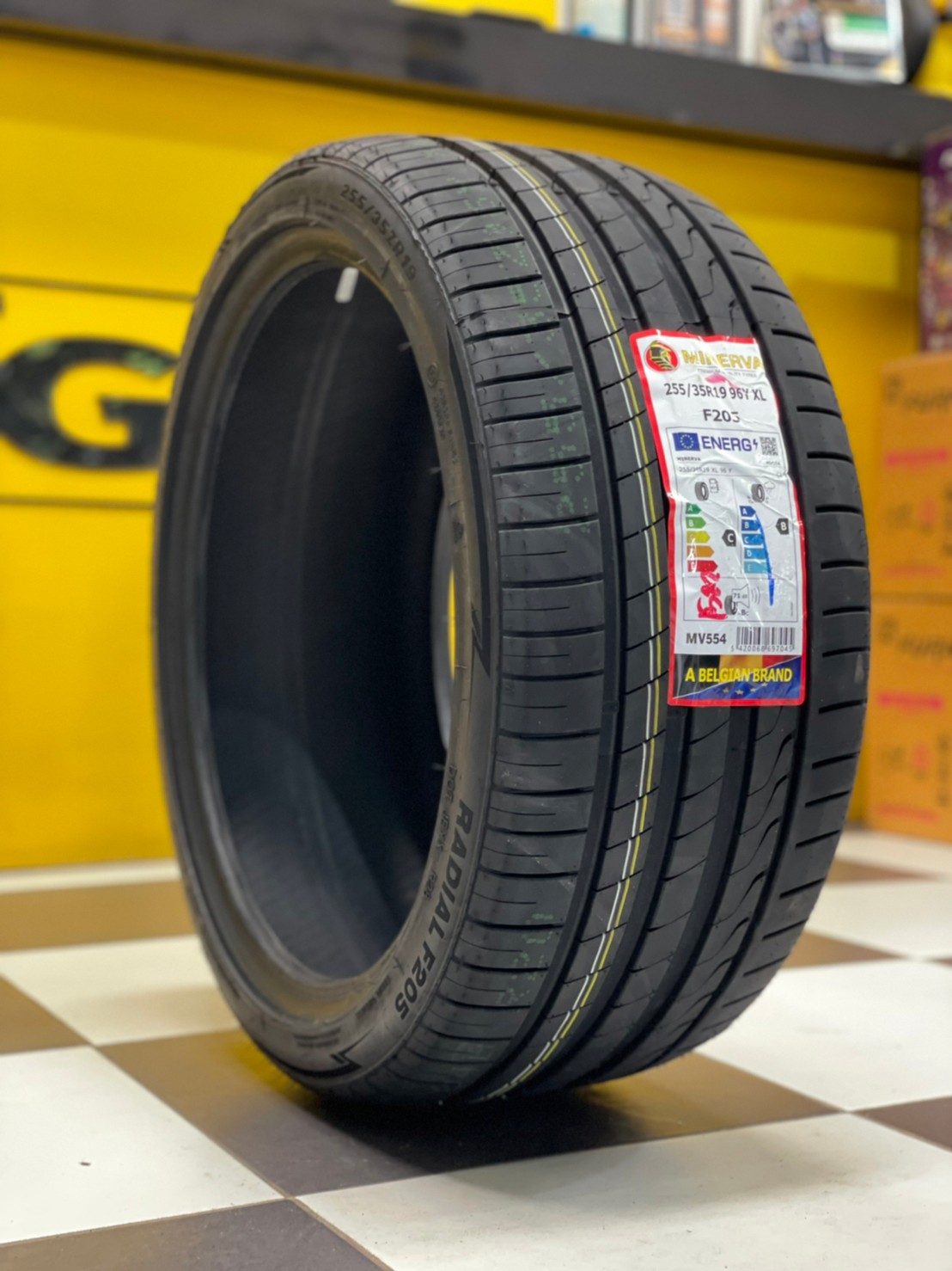 ยางMINERVA F205 255/35R19 ยางสปอร์ตคุณภาพดี สมรรถนะการขับขี่สูงนุ่มเงียบ ยางใหม่2022