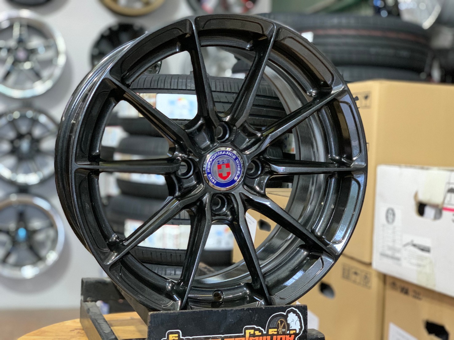 ล้อแม็กขอบ15 SSW 4รู100 กว้าง7 ออฟ38 สีเทากันเมทาลิค สวยหรู