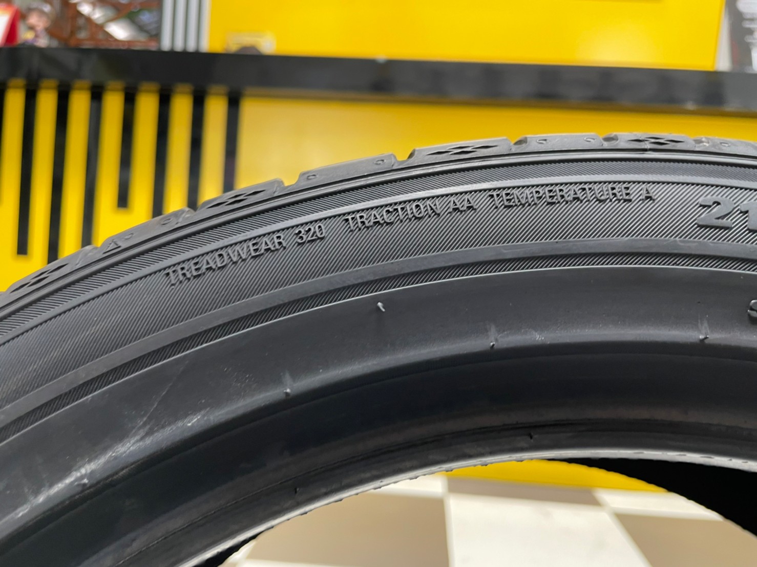 MARSHAL MU12 215/45R17 ยางใหม่ปี2021