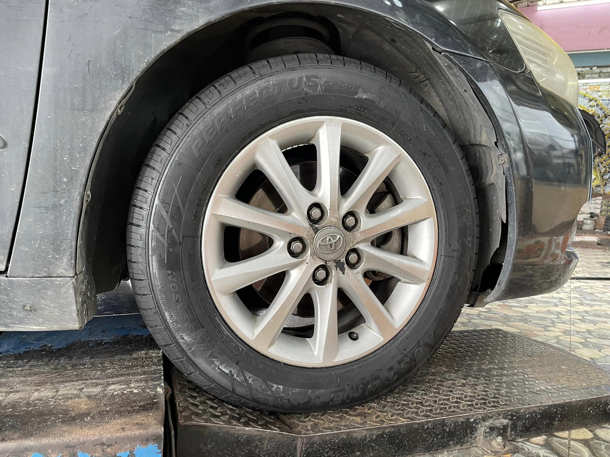 #TOYOTA_CAMRYเปลี่ยนยาง #AUSTONE_SP602_215/60R16 #บริการตั้งศูนย์🛠