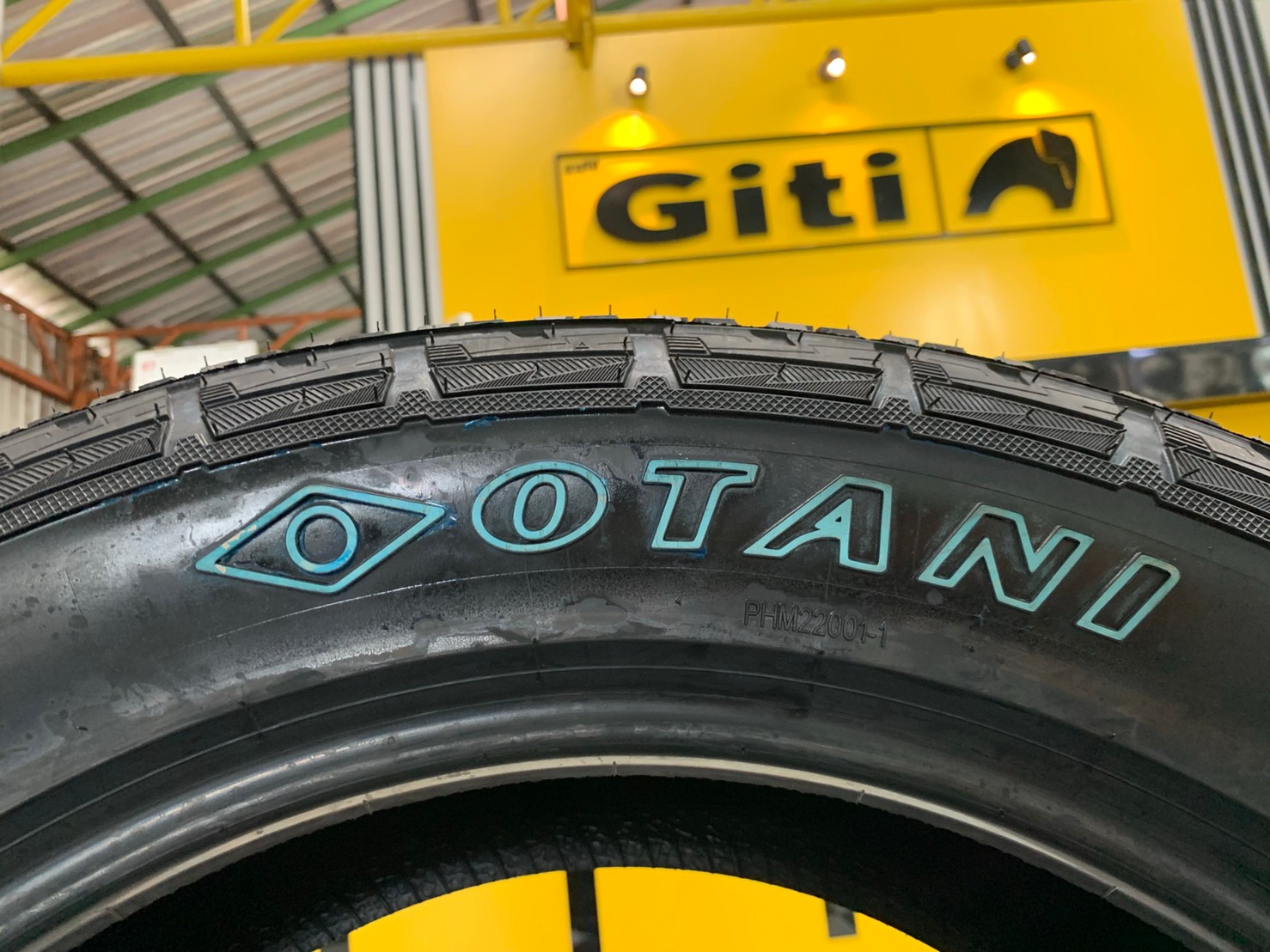 ยางโอตานิ OTANI SA3000 275/55R20 ยางใหม่ปี2021 ราคาพิเศษพร้อมติดตั้งฟรี สามารถสอบถามเพิ่มเติมได้ค่ะ