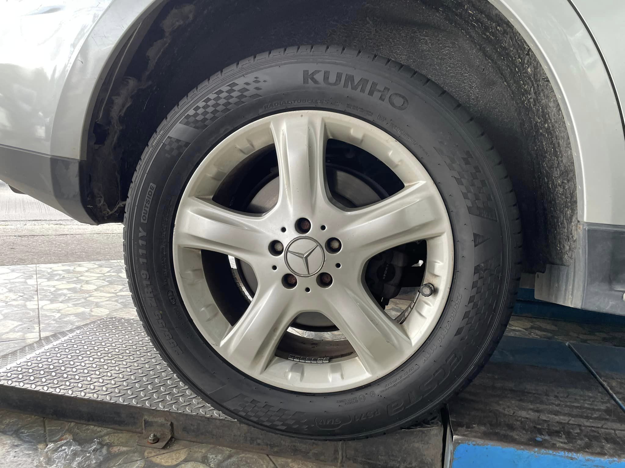 🛞❤️ #BENZ_ML280 CDI 🚘เปลี่ยนยาง 🛞🐘#KUMHO_PS71_255/55R19