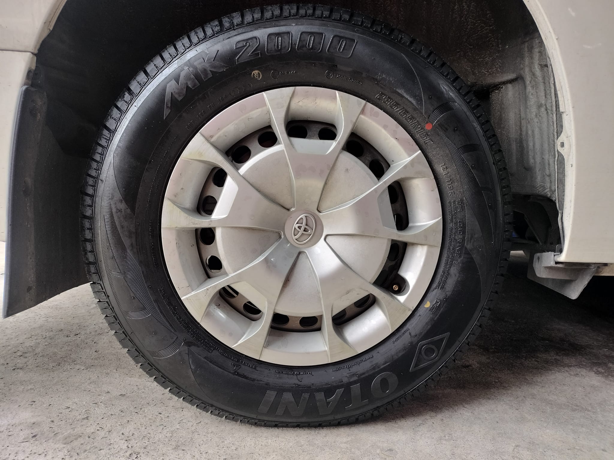 #TOYOTA_COMMUTER #OTANI_MK2000_235/65R16