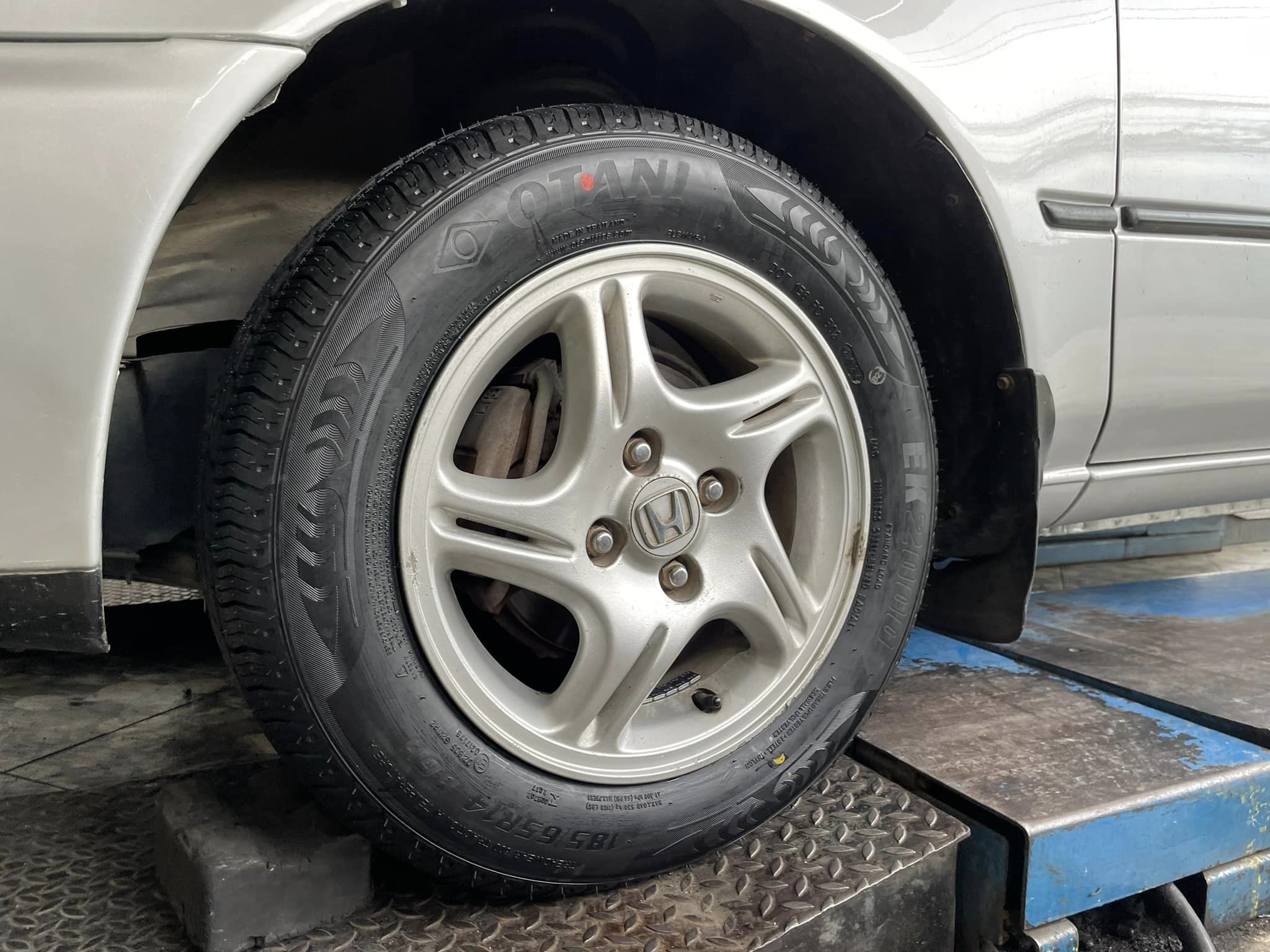 🚘 #TOYOTA_COROLLA #OTANI #EK2000 185/65R14