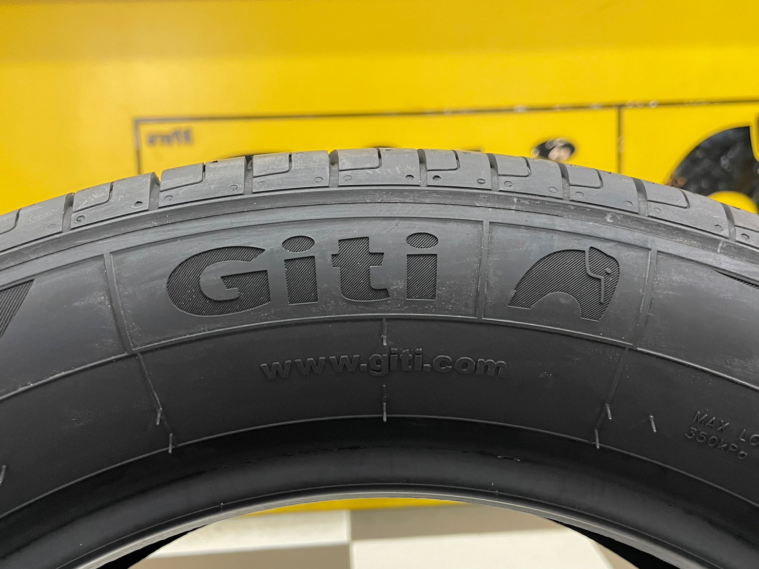 Giti ComfortF22 205/55R16 ยางใหม่ปี2023