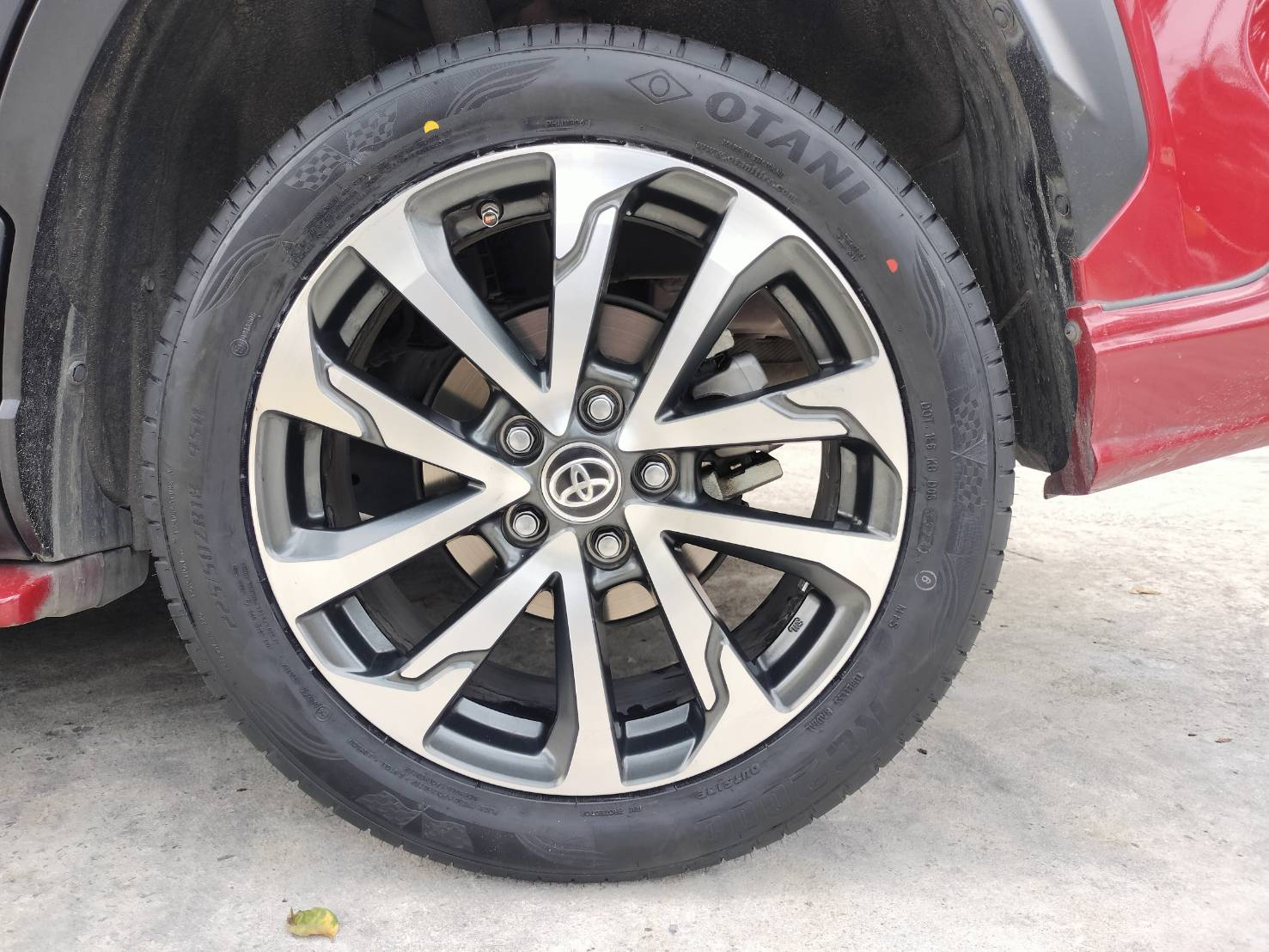 🚘#TOYOTA_CROSS เปลี่ยนยาง 🛞 #OTANI_KC2000_225/50R18