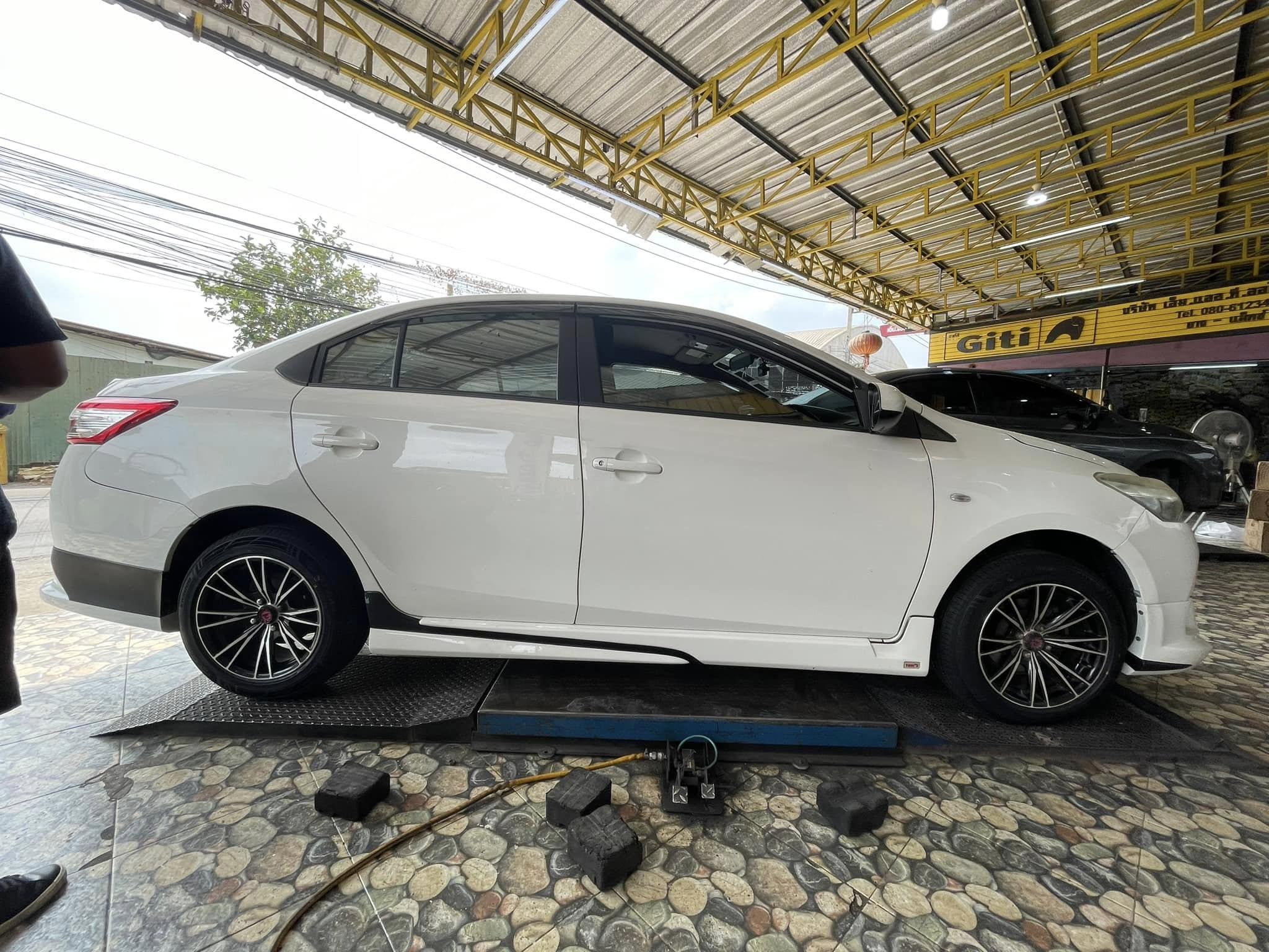 🚘 #TOYOTA_VIOS🛞 เปลี่ยนยาง #OTANI #EK3000 195/55R15 #บริการตั้งศูนย์ล้อ🛞