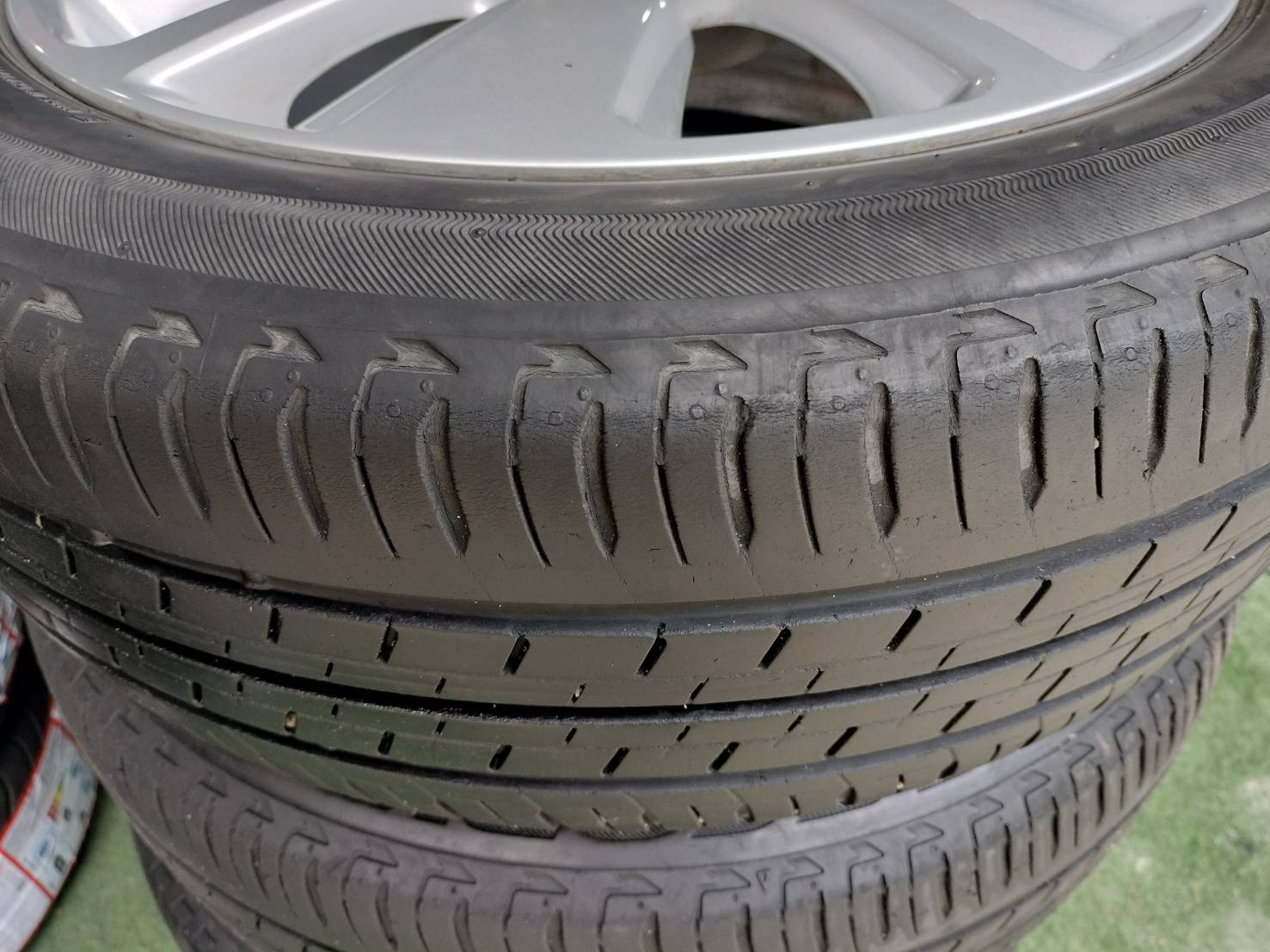 ล้อเดิมมือสอง SUZUKI ขอบ16 ขนาด4×100 พร้อมยางสภาพดียี่ห้อ BRIDGESTONE EP150 185/55R16