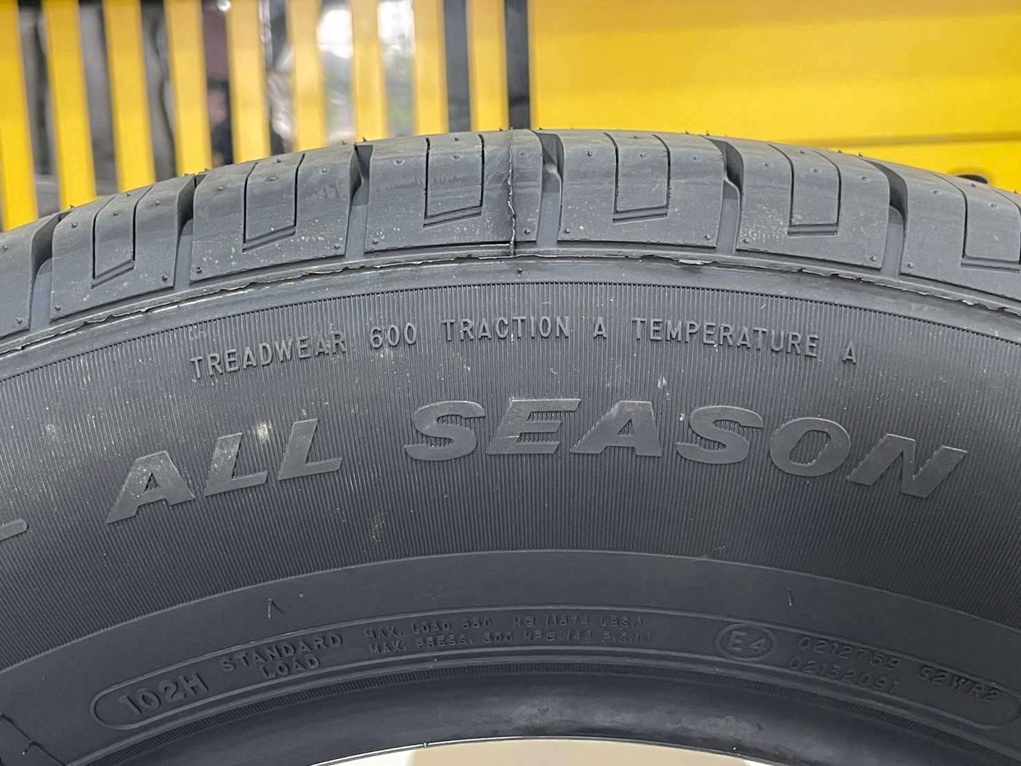 ยางใหม่AUSTONE SP602 225/65R17 ยางใหม่ปี2024