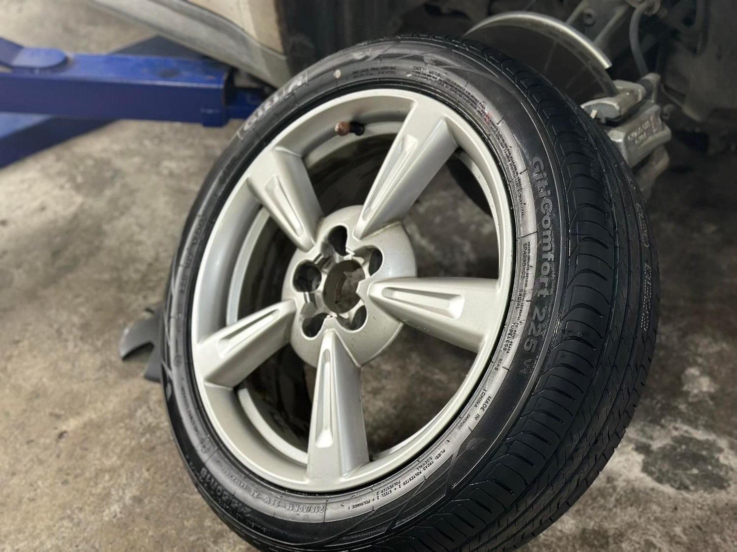 🚘 #ORA_Goodcat เปลี่ยนยาง 🛞#Giti #Comfort225v1 215/50R18