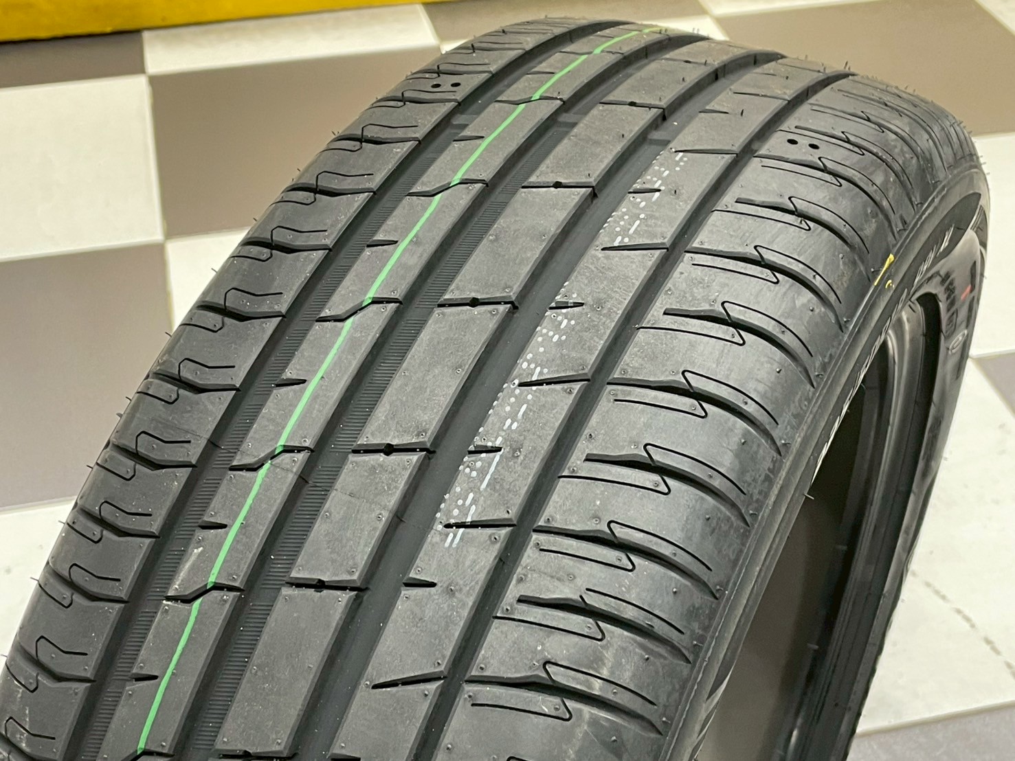 ยาง Otani KN1000 ขนาด 225/50R18 99V XL ยางใหม่ปี2025