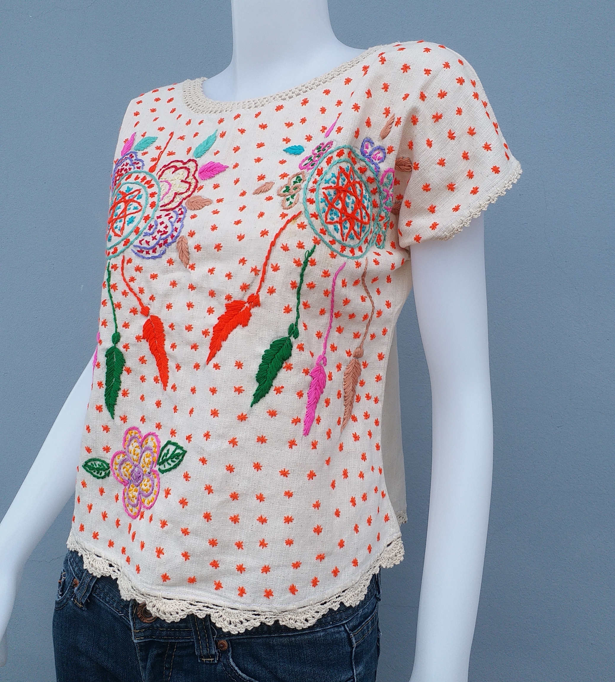เสื้อผ้าฝ้ายปักลายทั้งตัว ลายสวยเด่น อก34นิ้ว