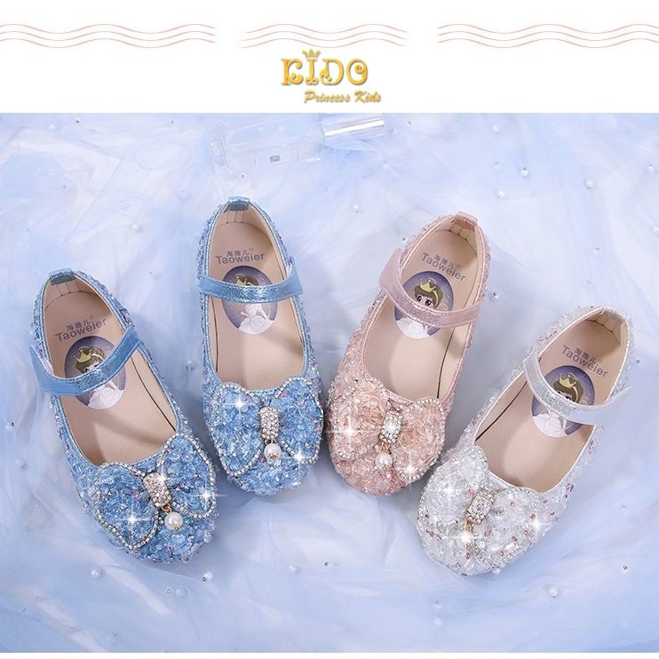 ssรองเท้าเด็กออกงาน(หน้าร้านอยู่รัชดา ลองได้)H066สีชมพู สีเงิน ติดเพชรสี ระยิบระยับ แต่งโบว์ห้อยมุก สวยๆน่ารัก สายเรียบ